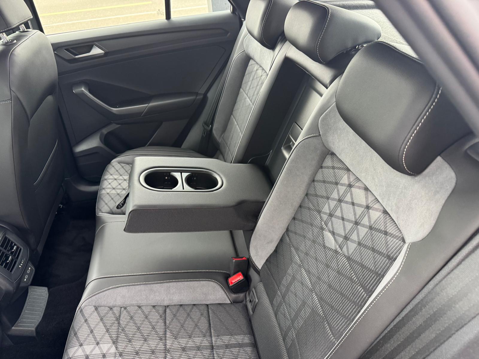 VW T-Roc 2.0 TSI R-Line DSG 4Motion-image-6