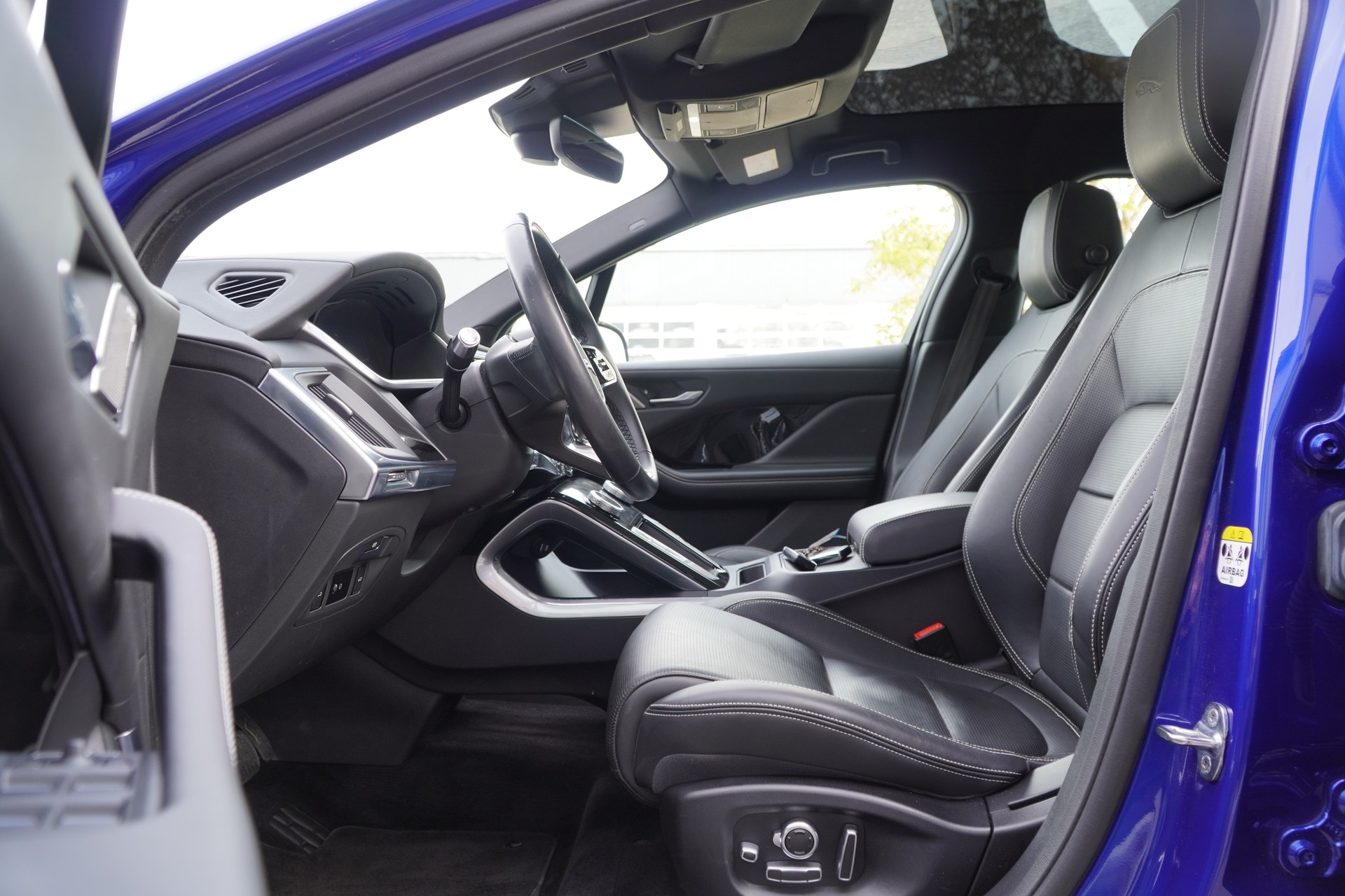 JAGUAR I-Pace EV400 HSE AWD-image-9