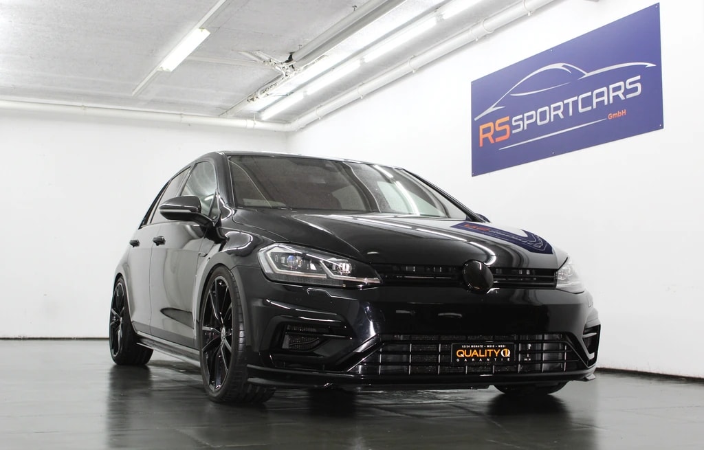 VW VW Golf 2.0 TSI R 4Motion DSG Black Edition/ Remus-Auspuff-showroom-element-1
