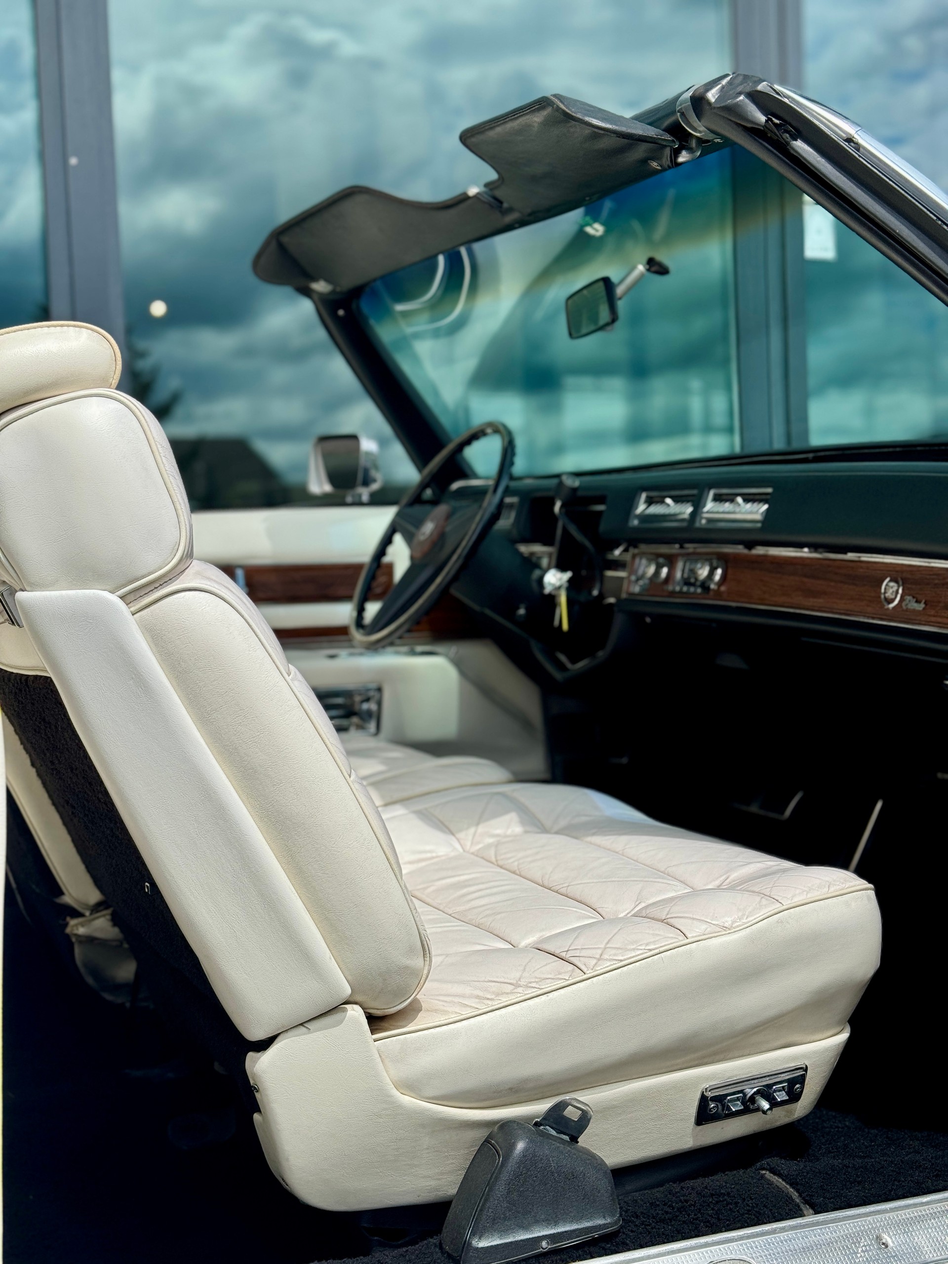 CADILLAC ELDORADO CABRIOLET *Veteran*-image-11