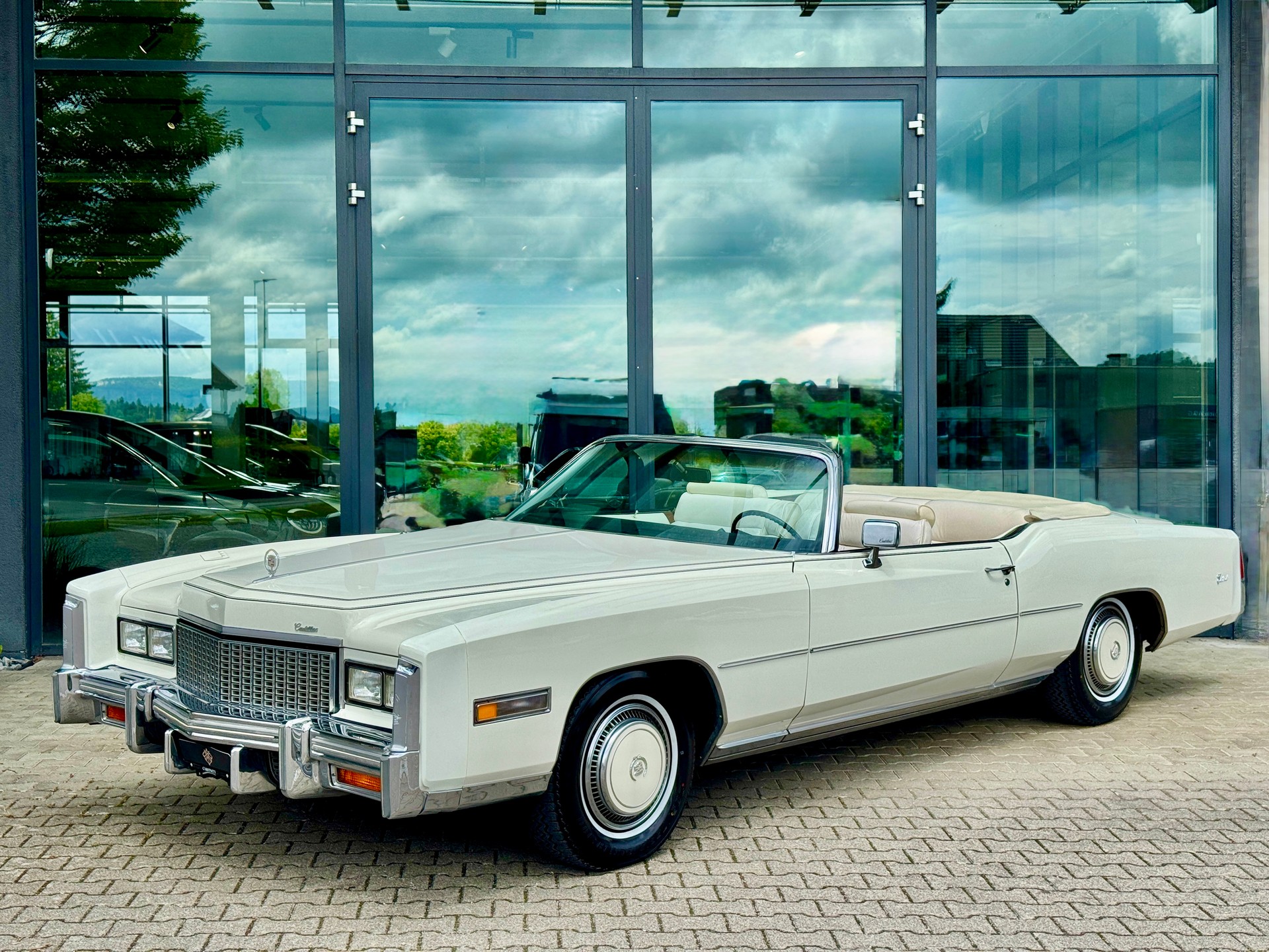 CADILLAC ELDORADO CABRIOLET *Veteran*-showroom-element-2