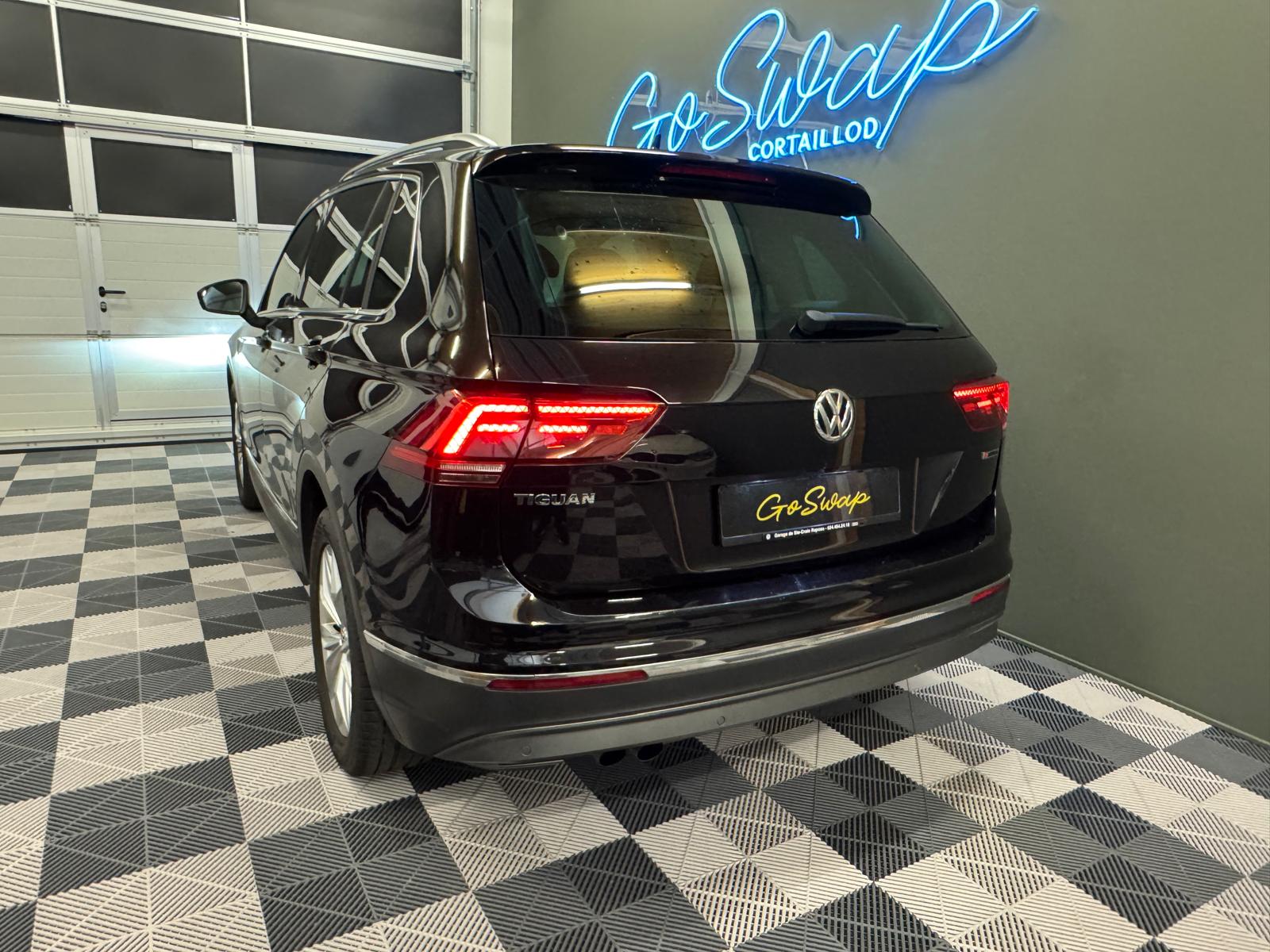 VW Tiguan 2.0TSI Highline 4Motion DSG-showroom-element-3