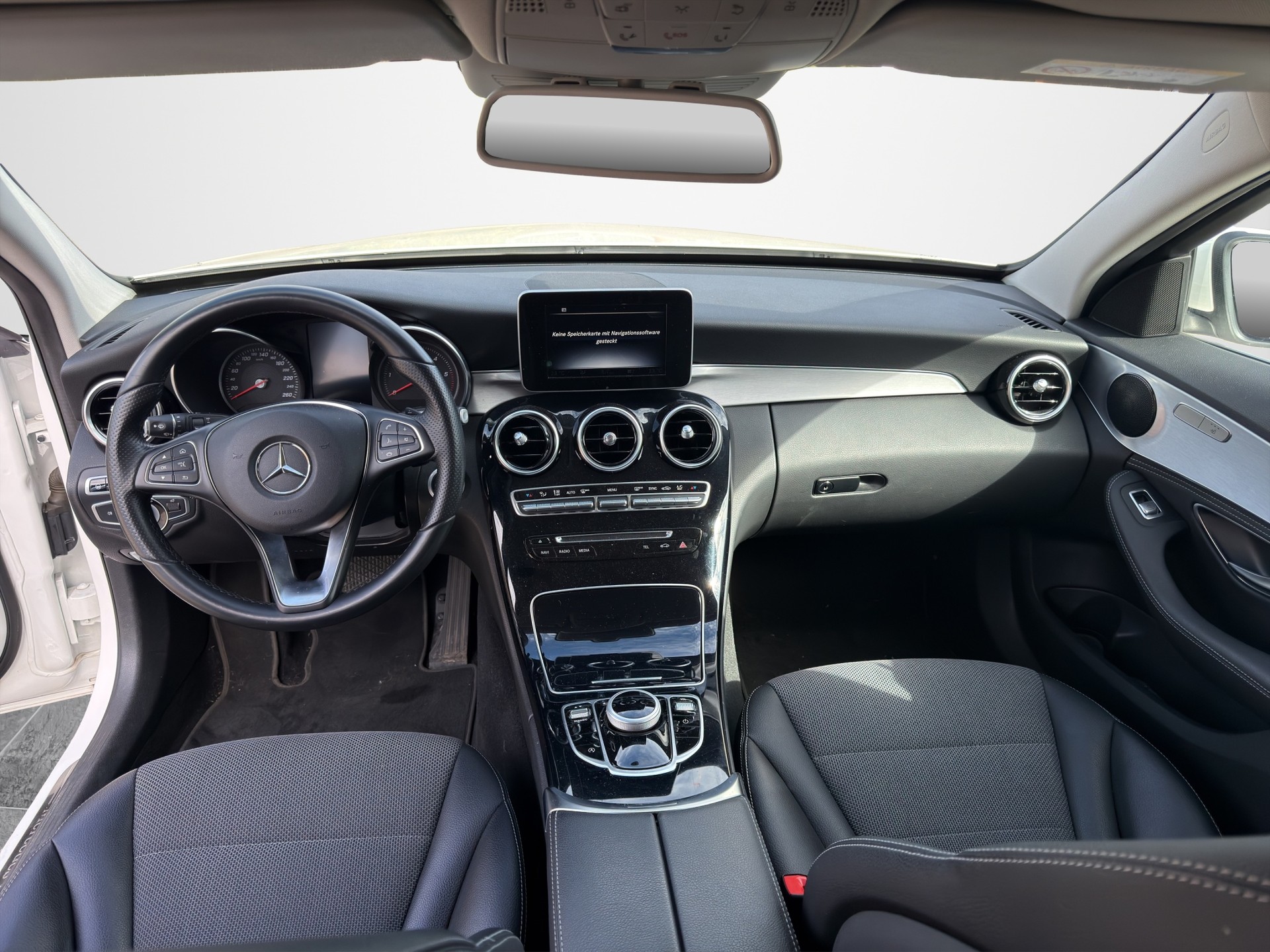 MERCEDES-BENZ C 250 BlueTEC 4Matic 7G-Tronic-image-11