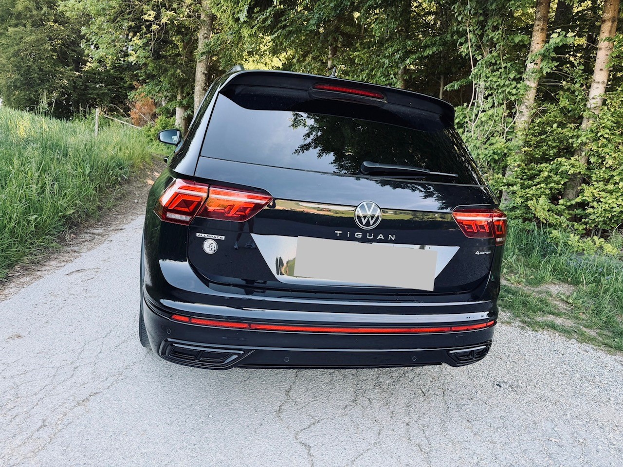 VW 2.0 TSI R-Line DSG Allspace-image-3