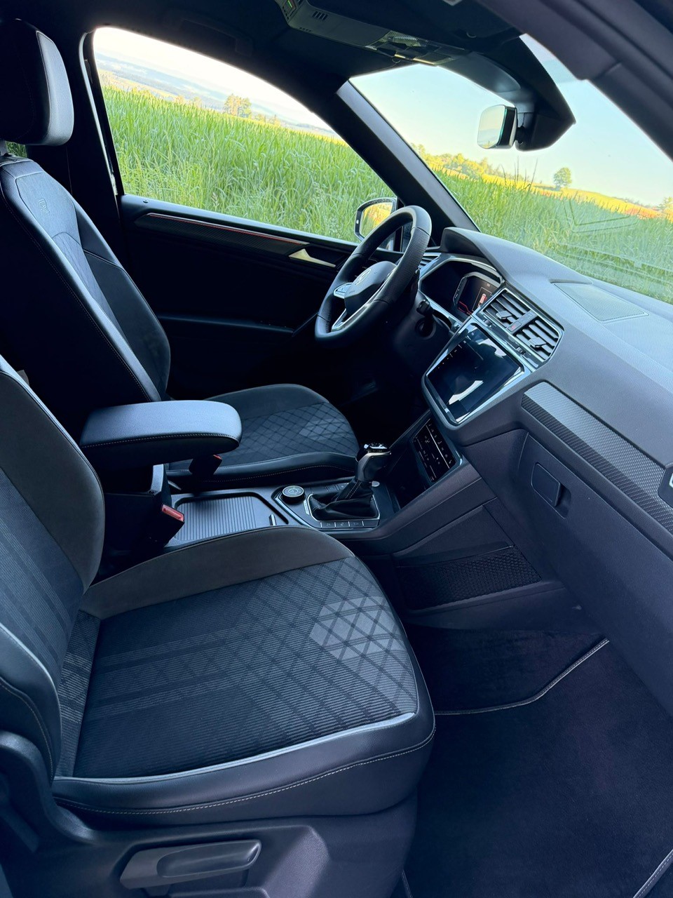 VW 2.0 TSI R-Line DSG Allspace-image-6