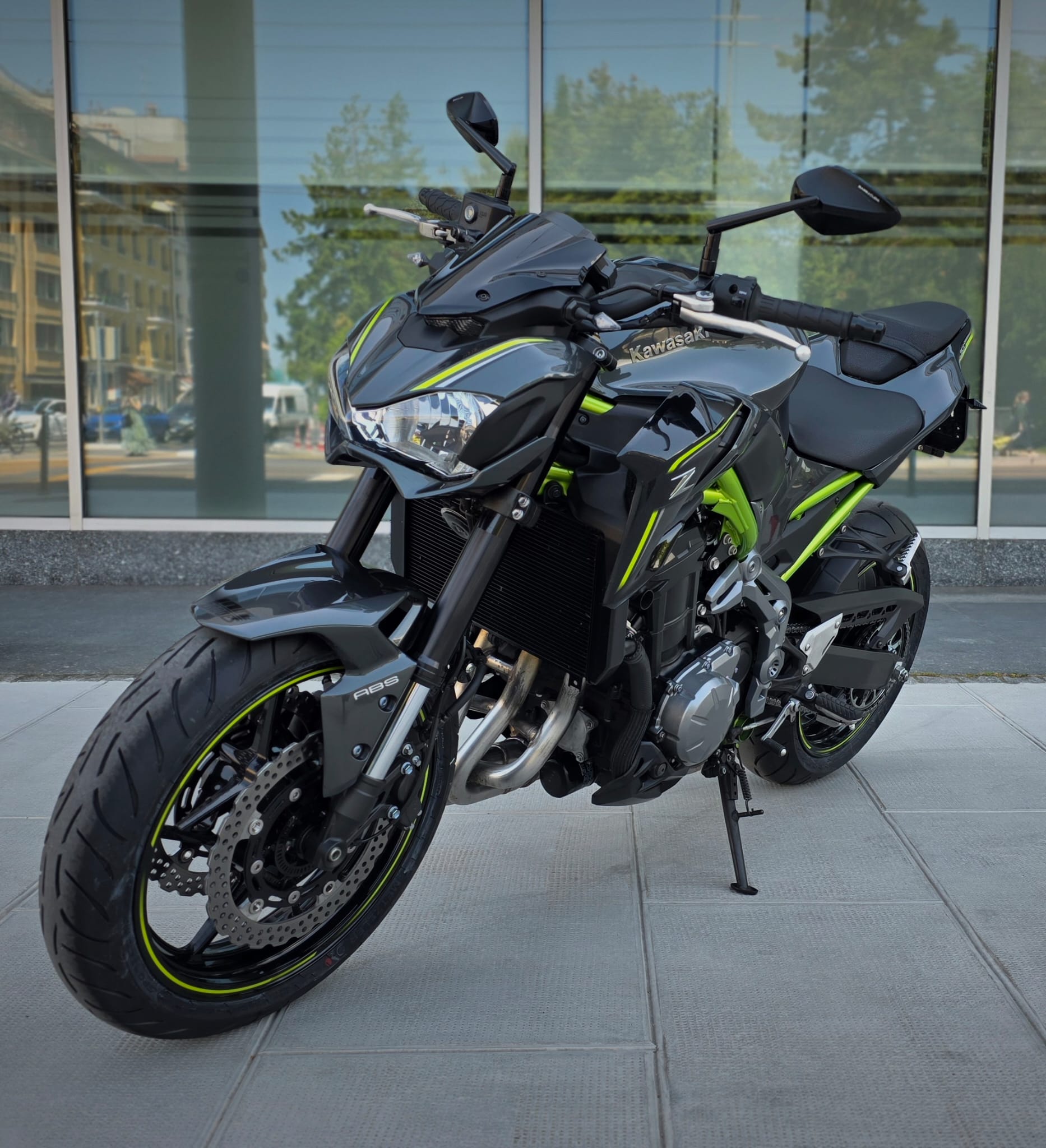 KAWASAKI Z 900-showroom-element-3