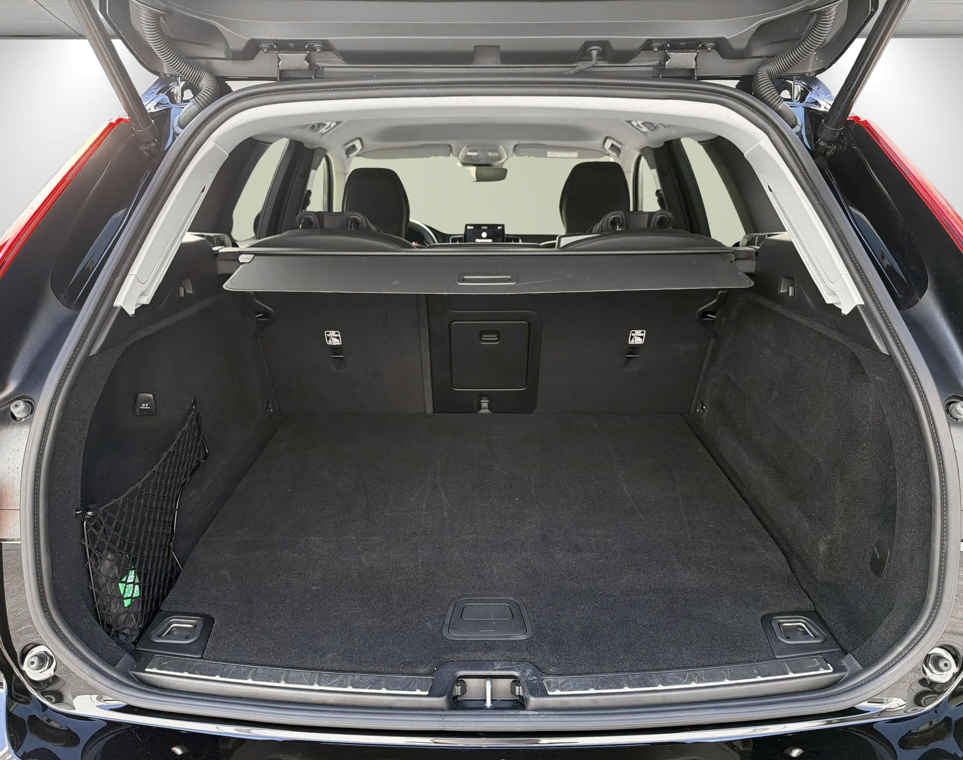 VOLVO XC60 2.0 T8 TE Plus Dark eAWD-image-10