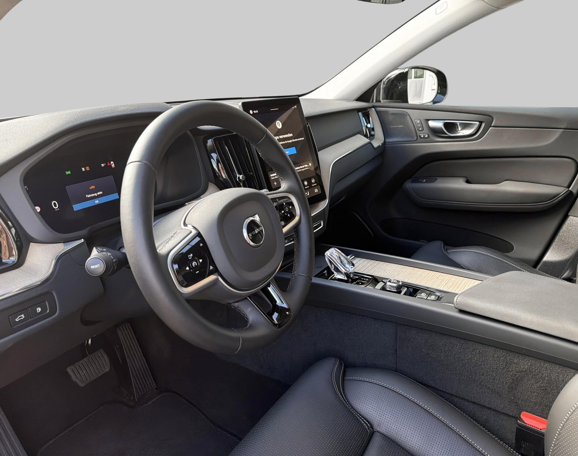 VOLVO XC60 2.0 T8 TE Plus Dark eAWD-image-7