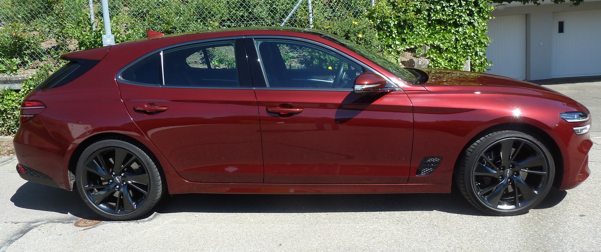 GENESIS 2.2D Sport AWD-image-1