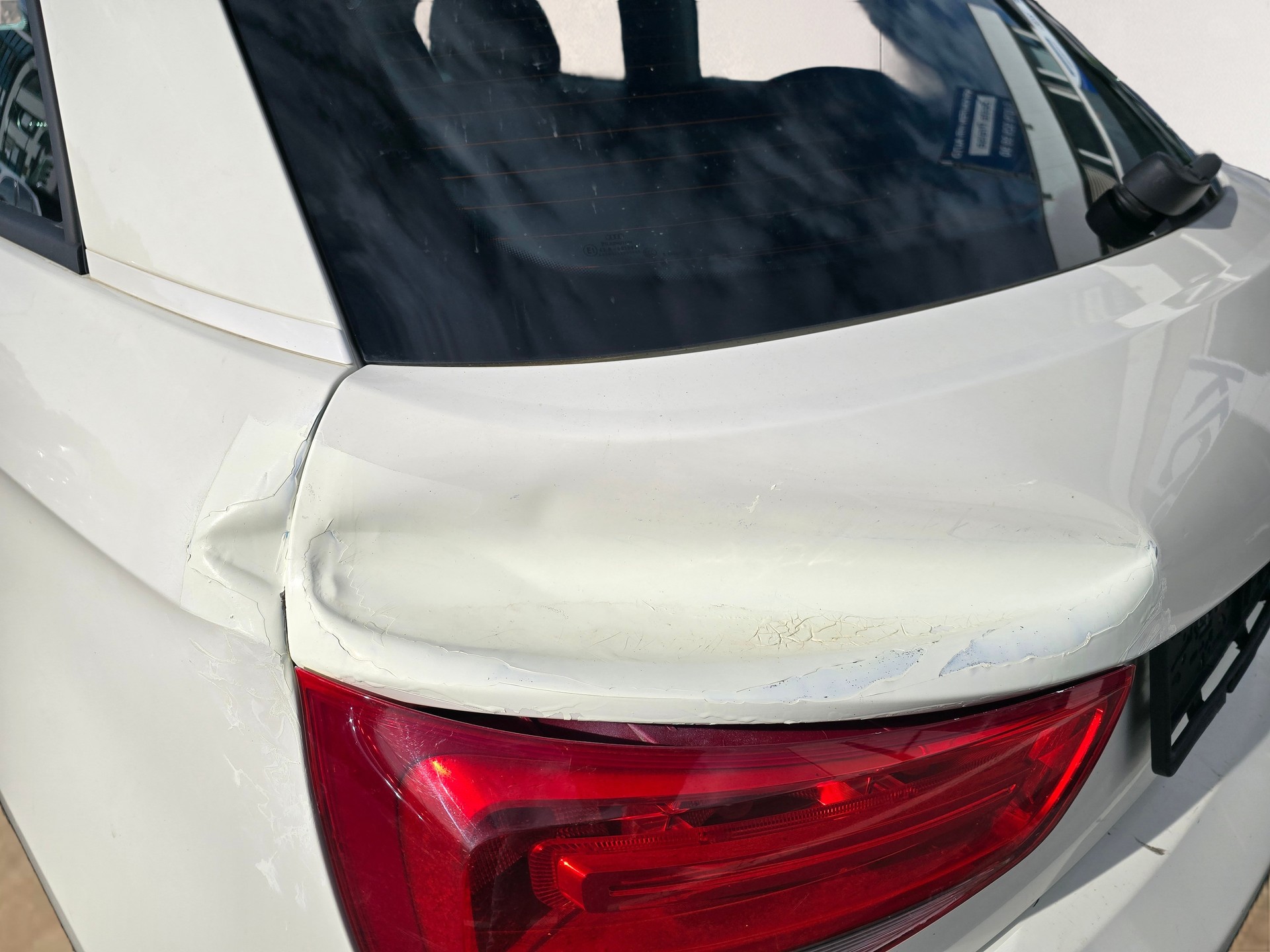 AUDI A1 1.2 TFSI Attraction-image-8