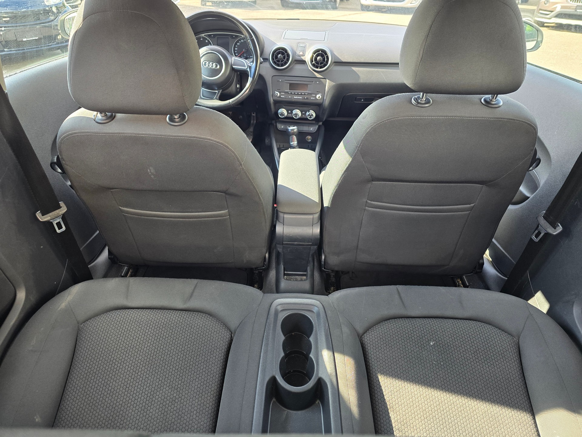 AUDI A1 1.2 TFSI Attraction-image-17