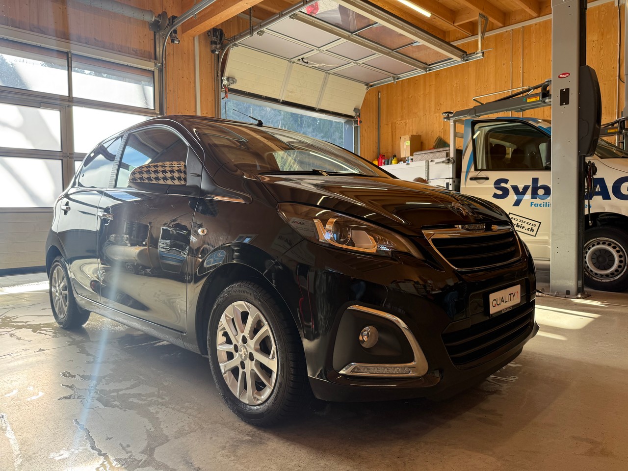 PEUGEOT 108 1.2 VTi Allure Top-showroom-element-2