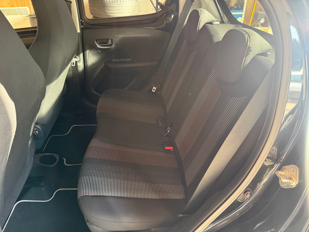 PEUGEOT 108 1.2 VTi Allure Top-image-7