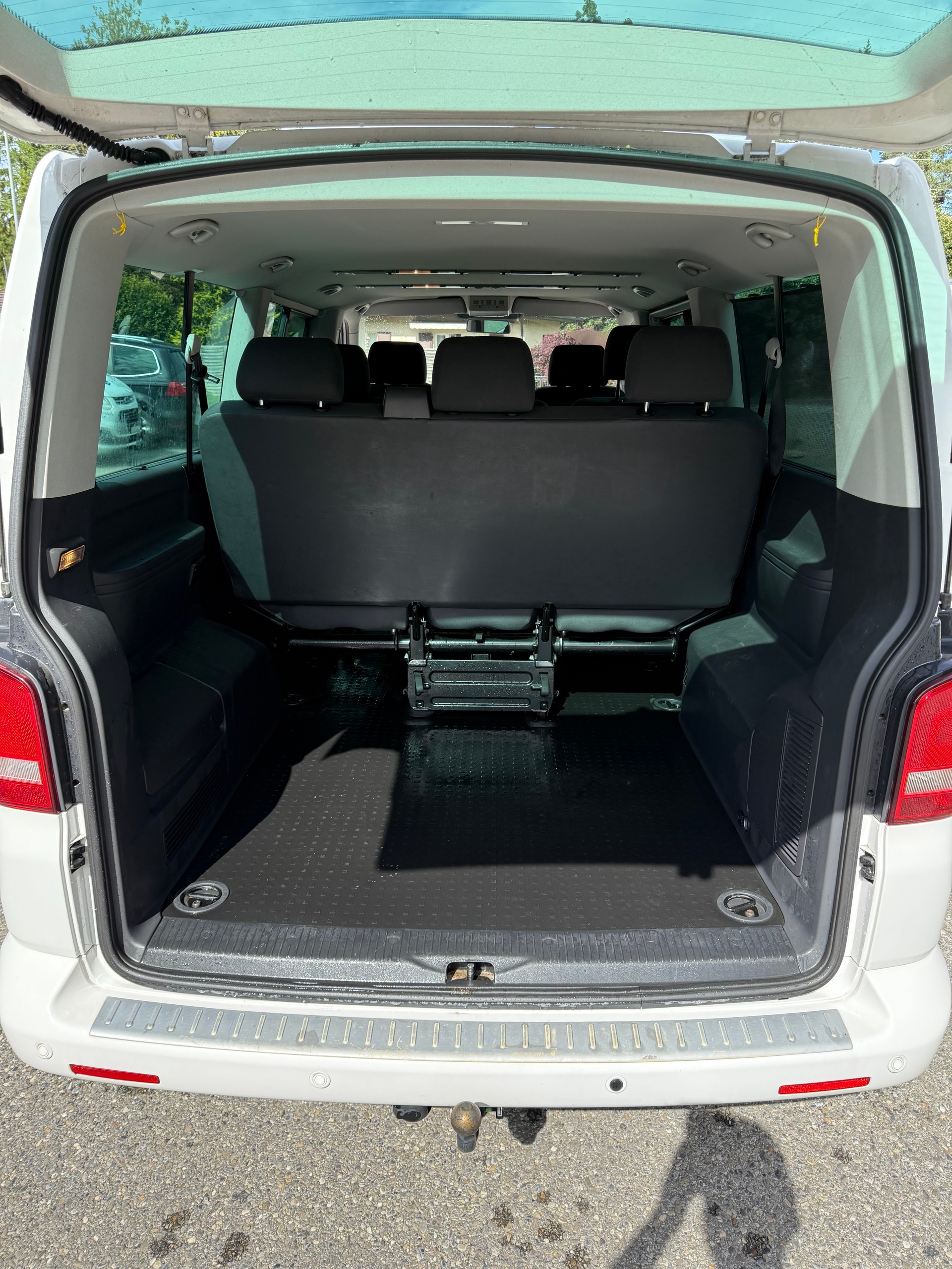VW T5 Caravelle Comfortline 2.0 TDI CR DSG-image-11