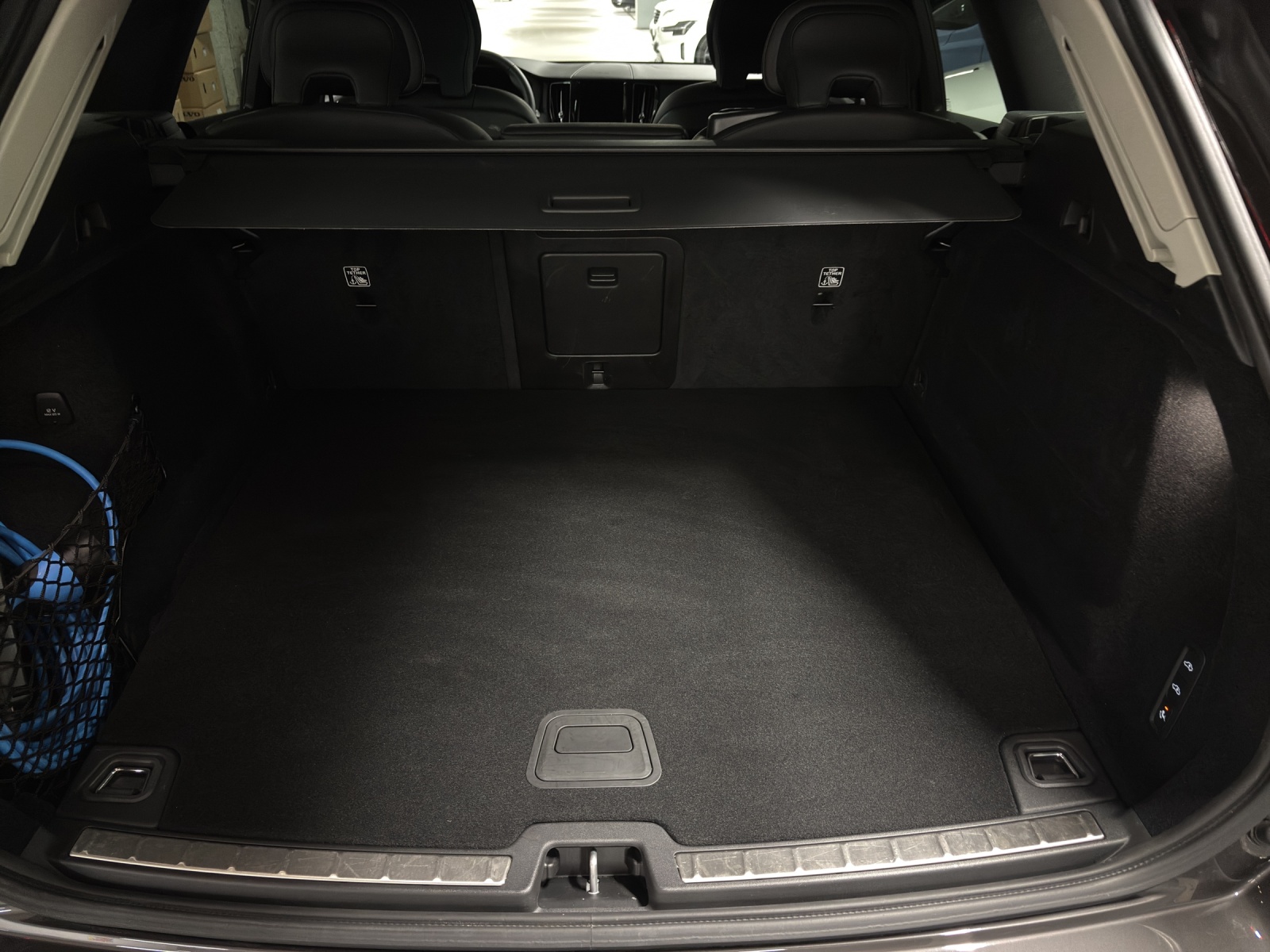 VOLVO XC60 2.0 T8 TE Xcentric eAWD-image-12