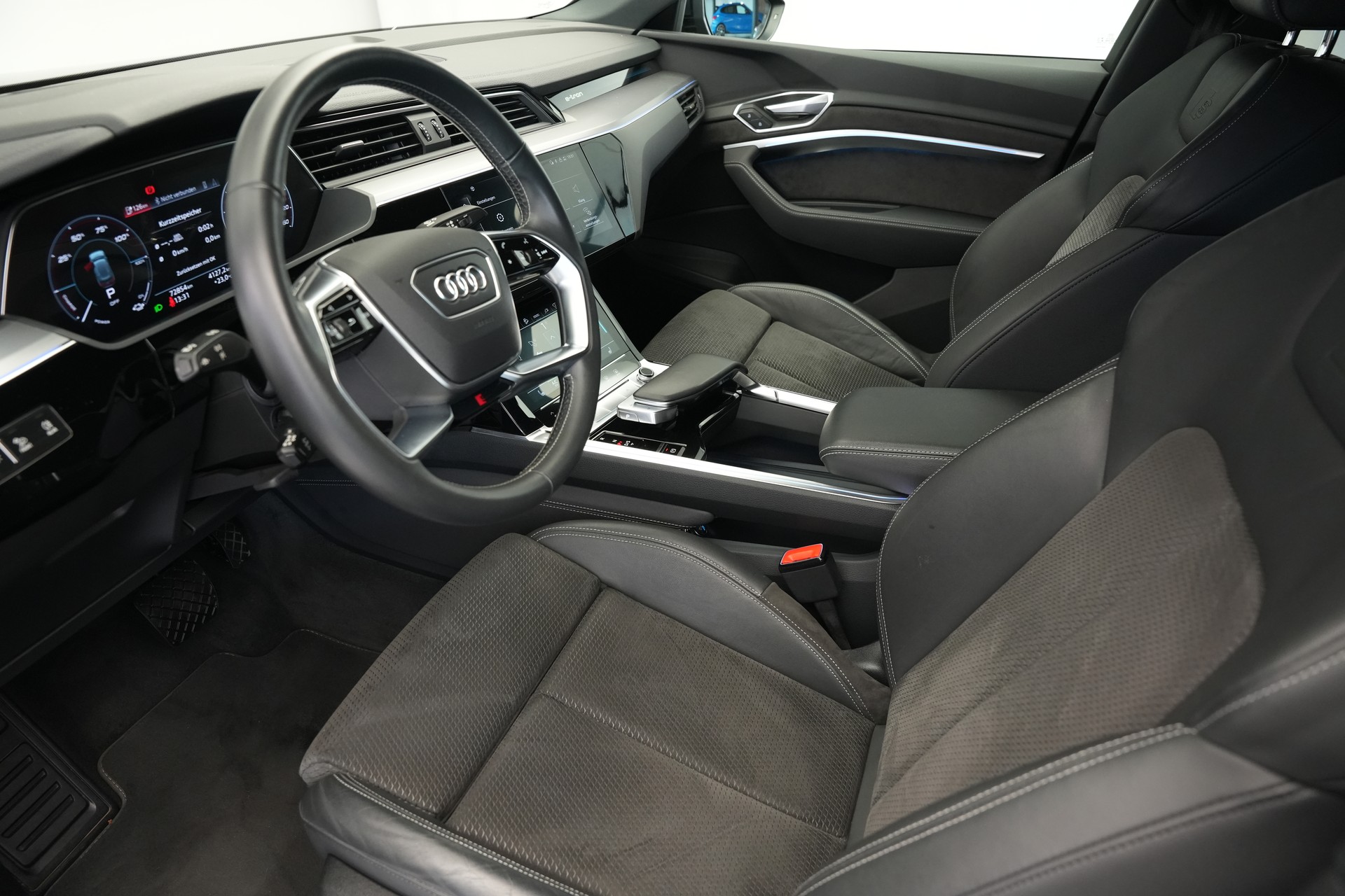 AUDI e-tron 50 Sportback S Line Attraction quattro-image-10