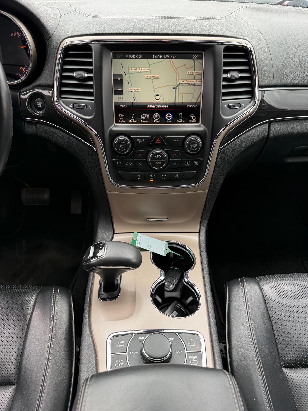 JEEP Grand Cherokee 3.0 CRD 250 Overland-image-13