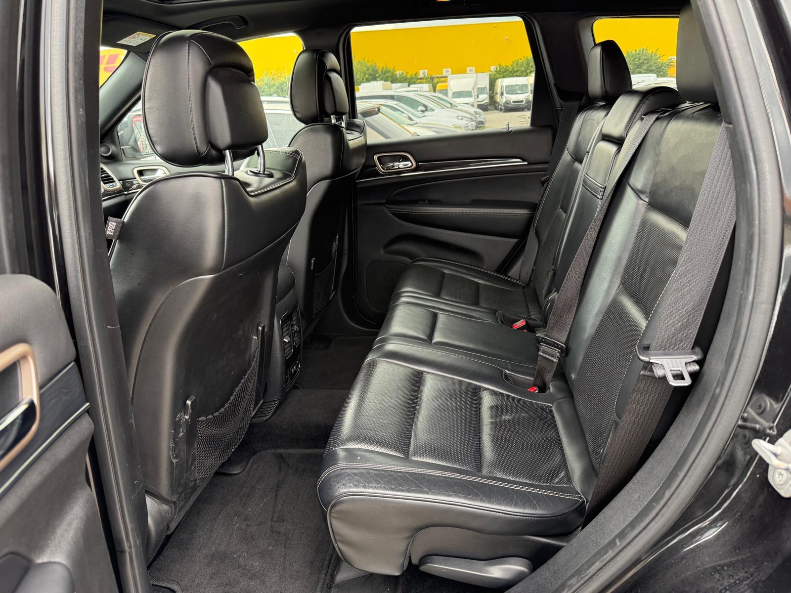 JEEP Grand Cherokee 3.0 CRD 250 Overland-image-11