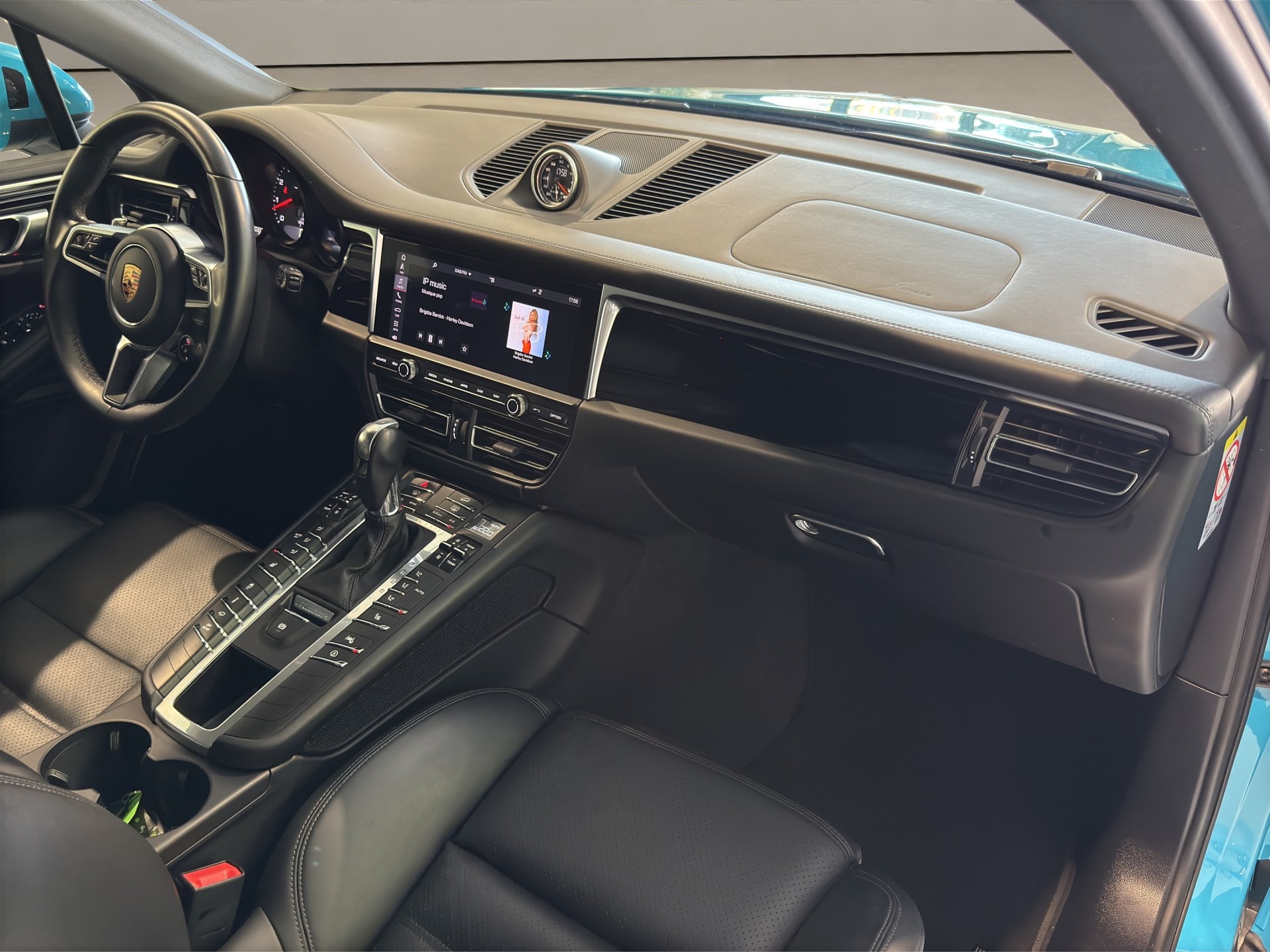 PORSCHE Macan S PDK-image-27