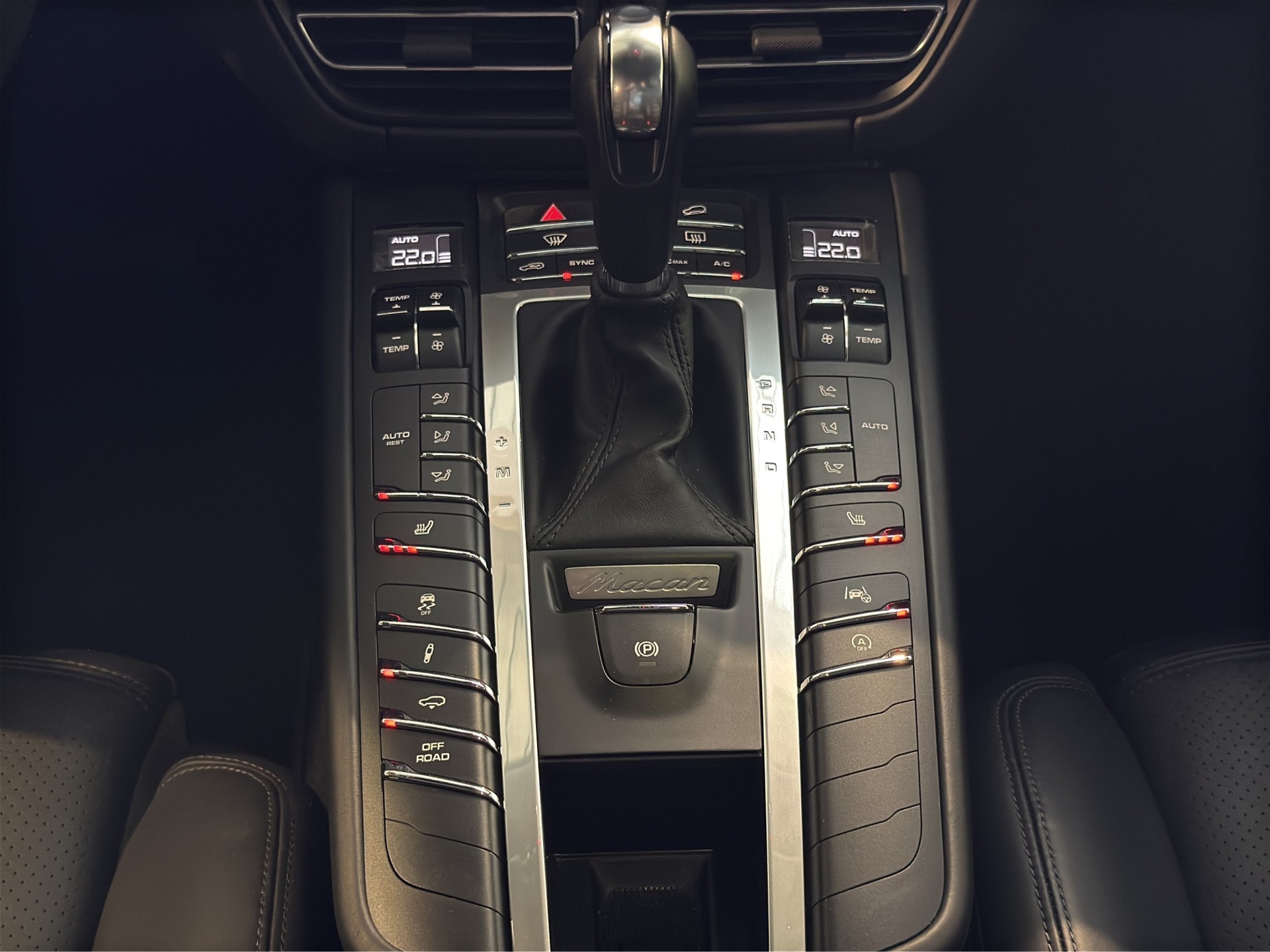 PORSCHE Macan S PDK-image-12
