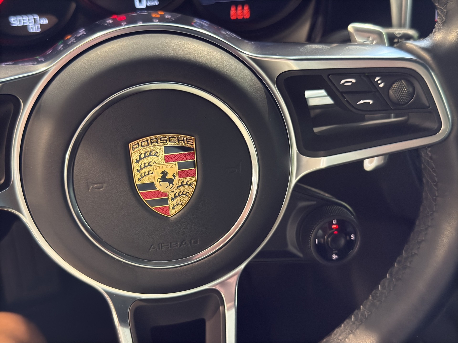 PORSCHE Macan S PDK-image-10