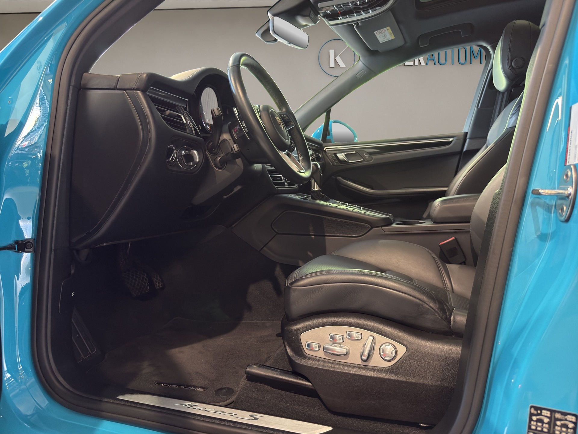 PORSCHE Macan S PDK-image-5