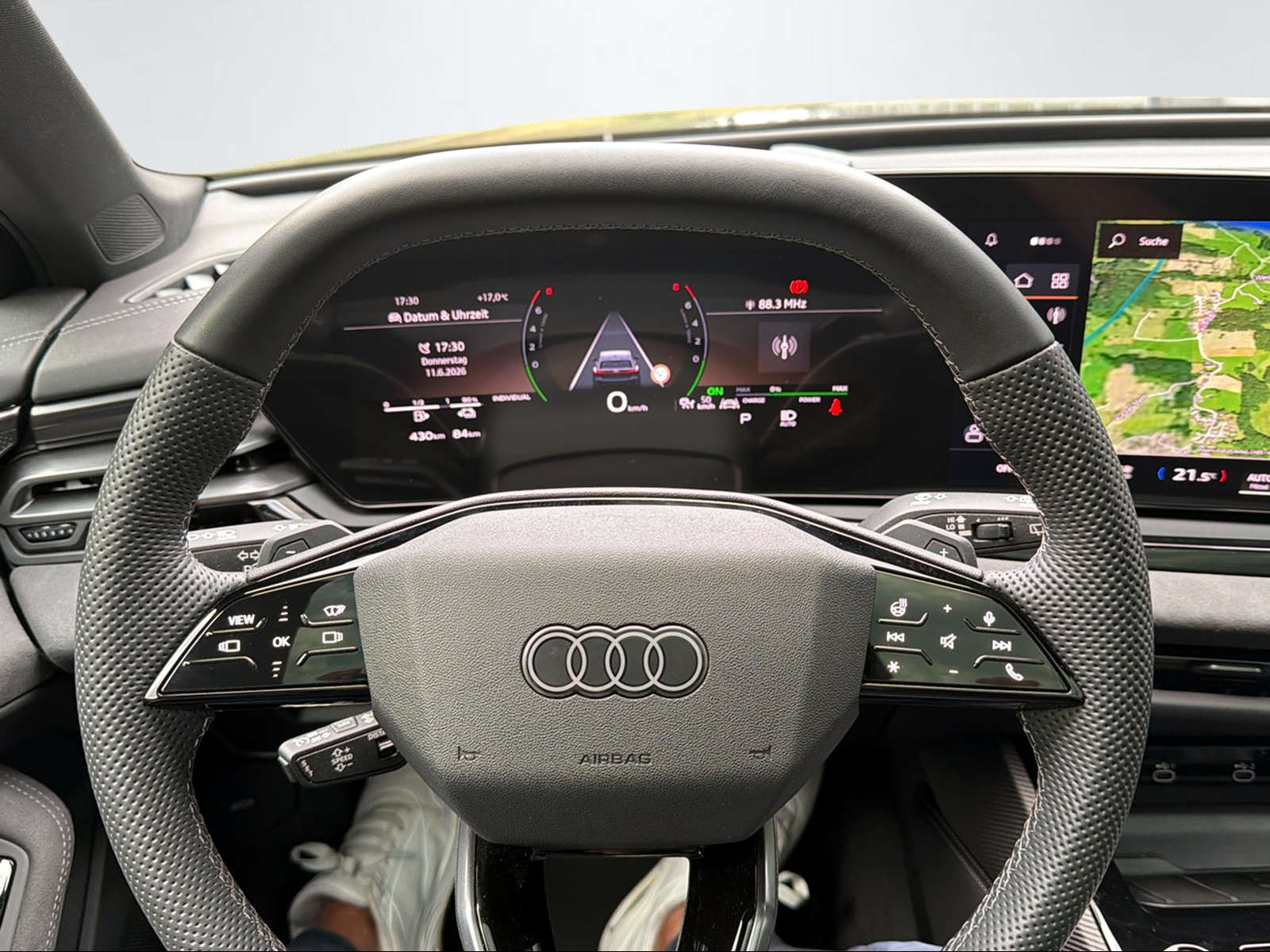 AUDI A5 Avant 2.0 e-hybrid 270 quattro S-Tronic-image-12
