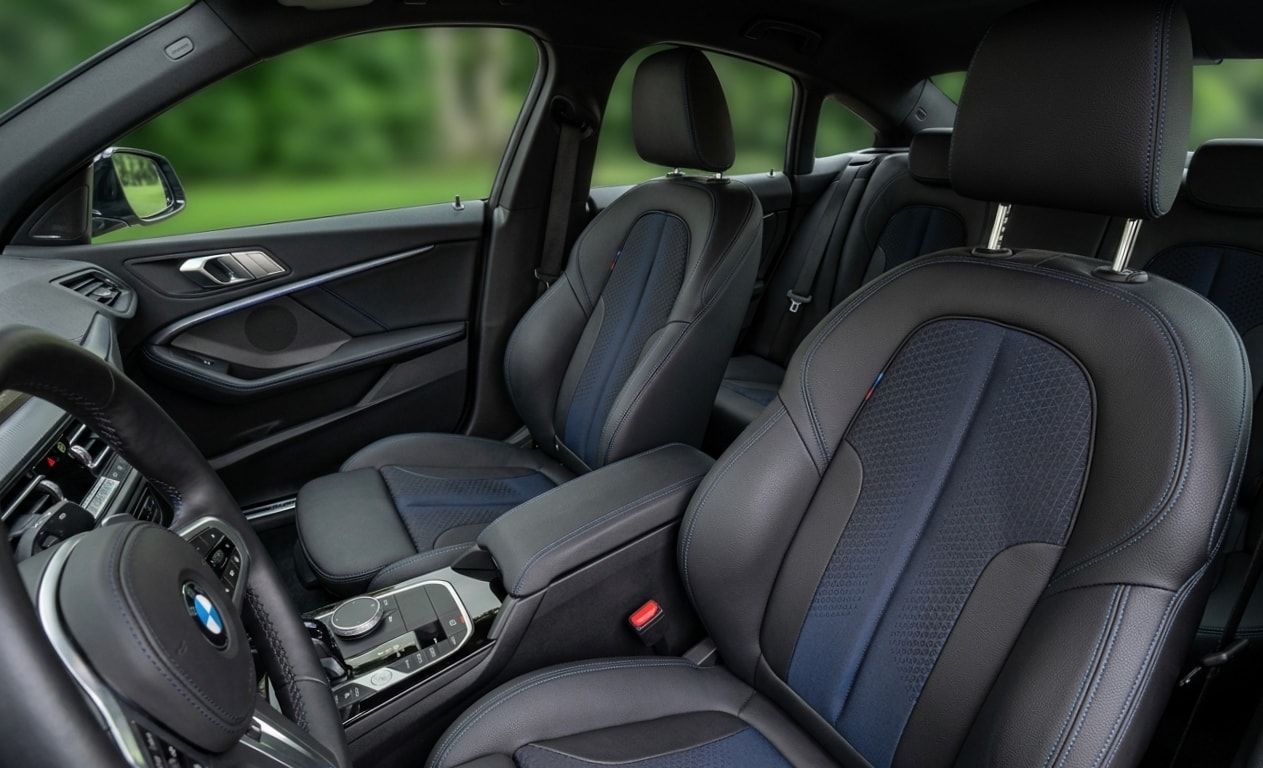 BMW 220i-image-4