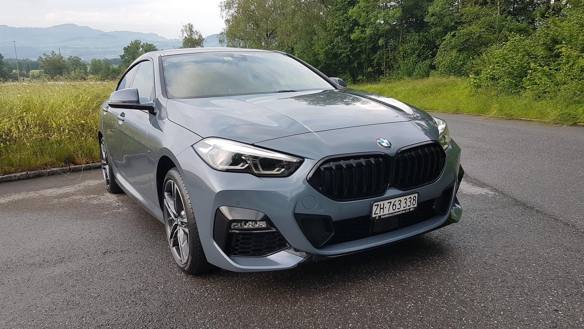 BMW 220i-image-1