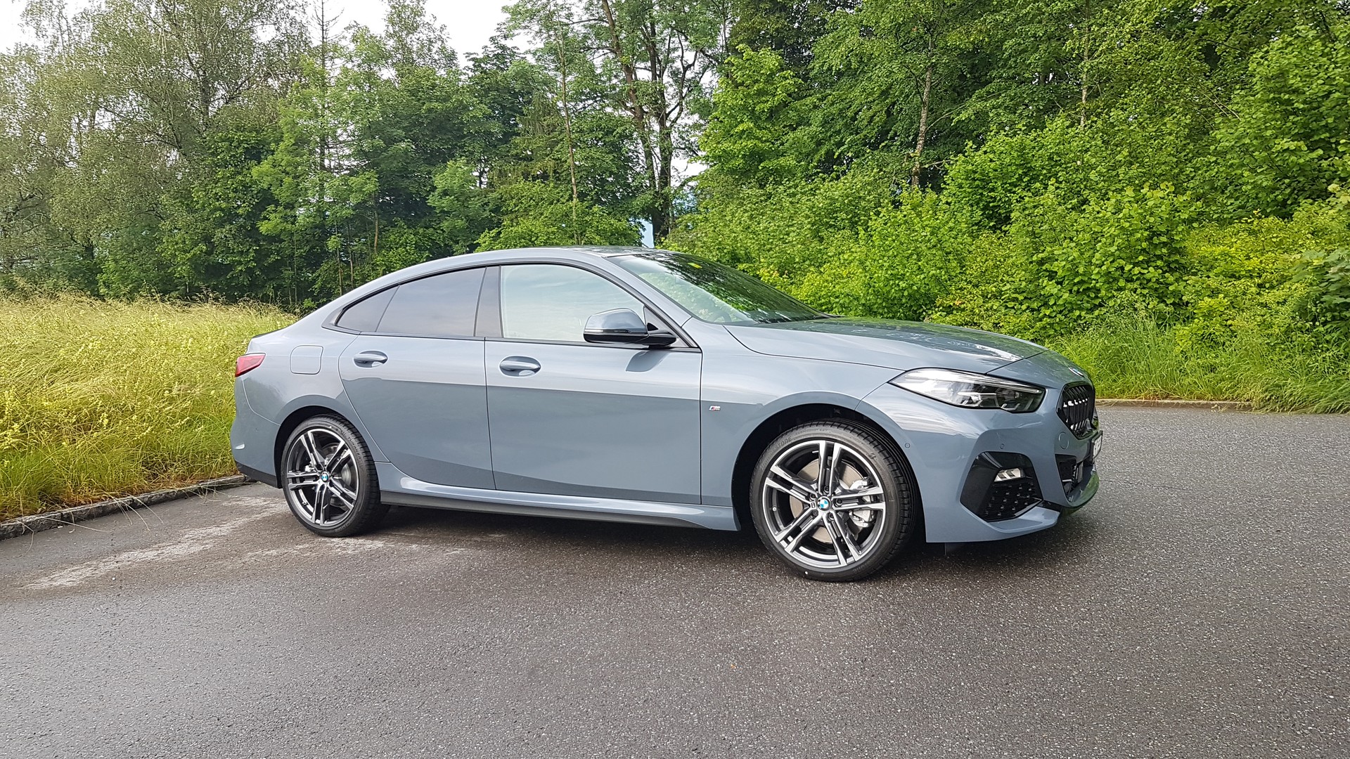 BMW 220i-image-0