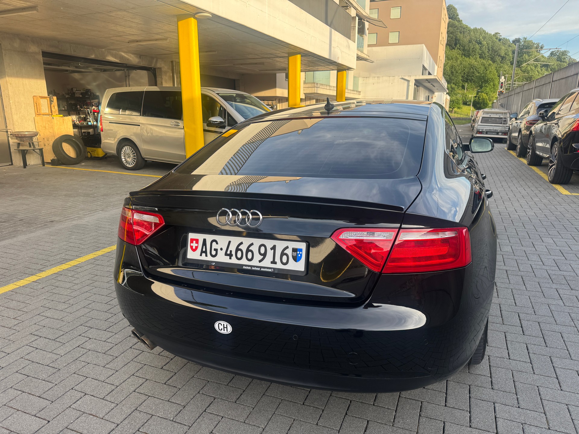 AUDI A5 Sportback 2.0 TDI-image-4