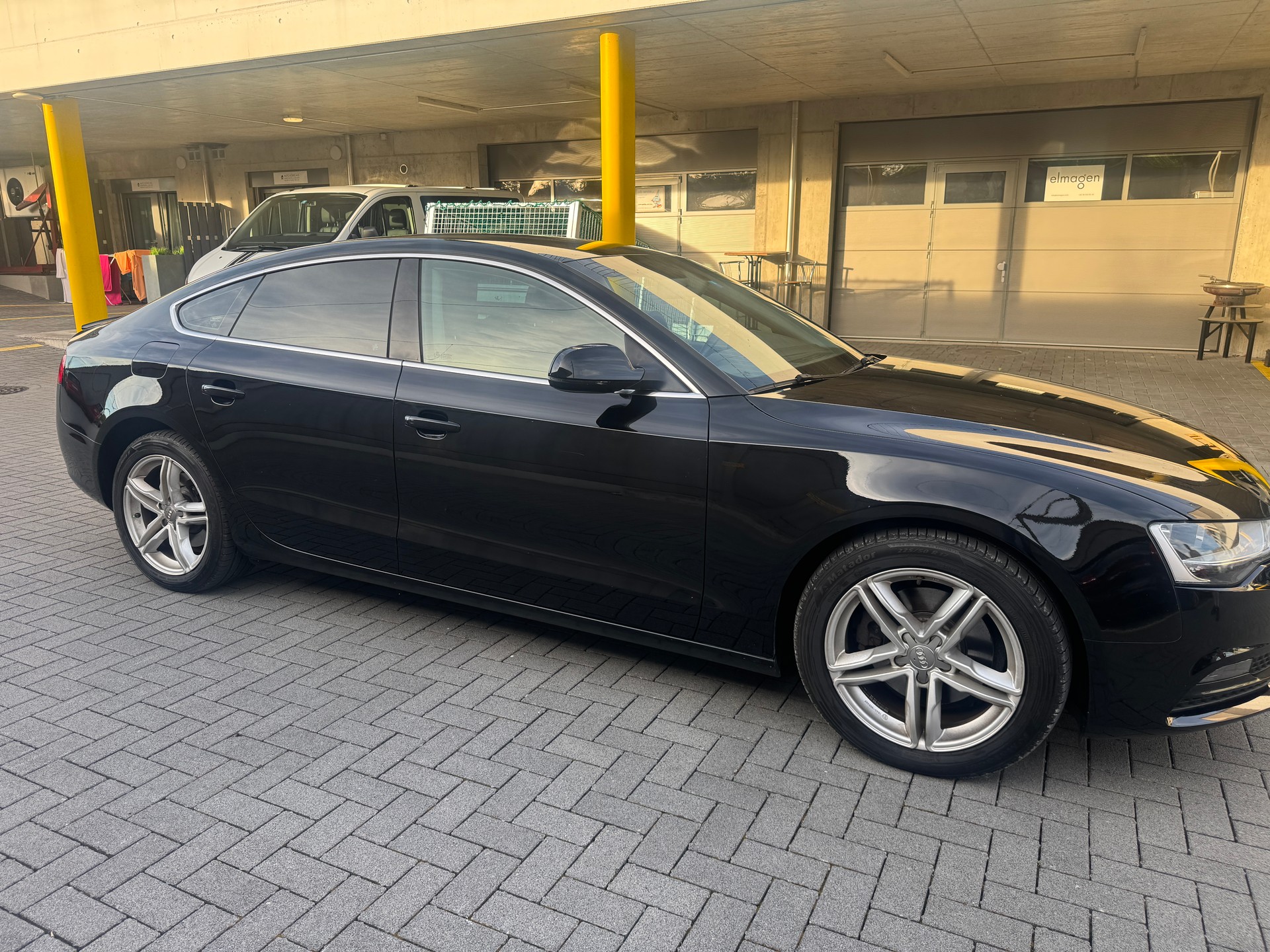 AUDI A5 Sportback 2.0 TDI-image-14