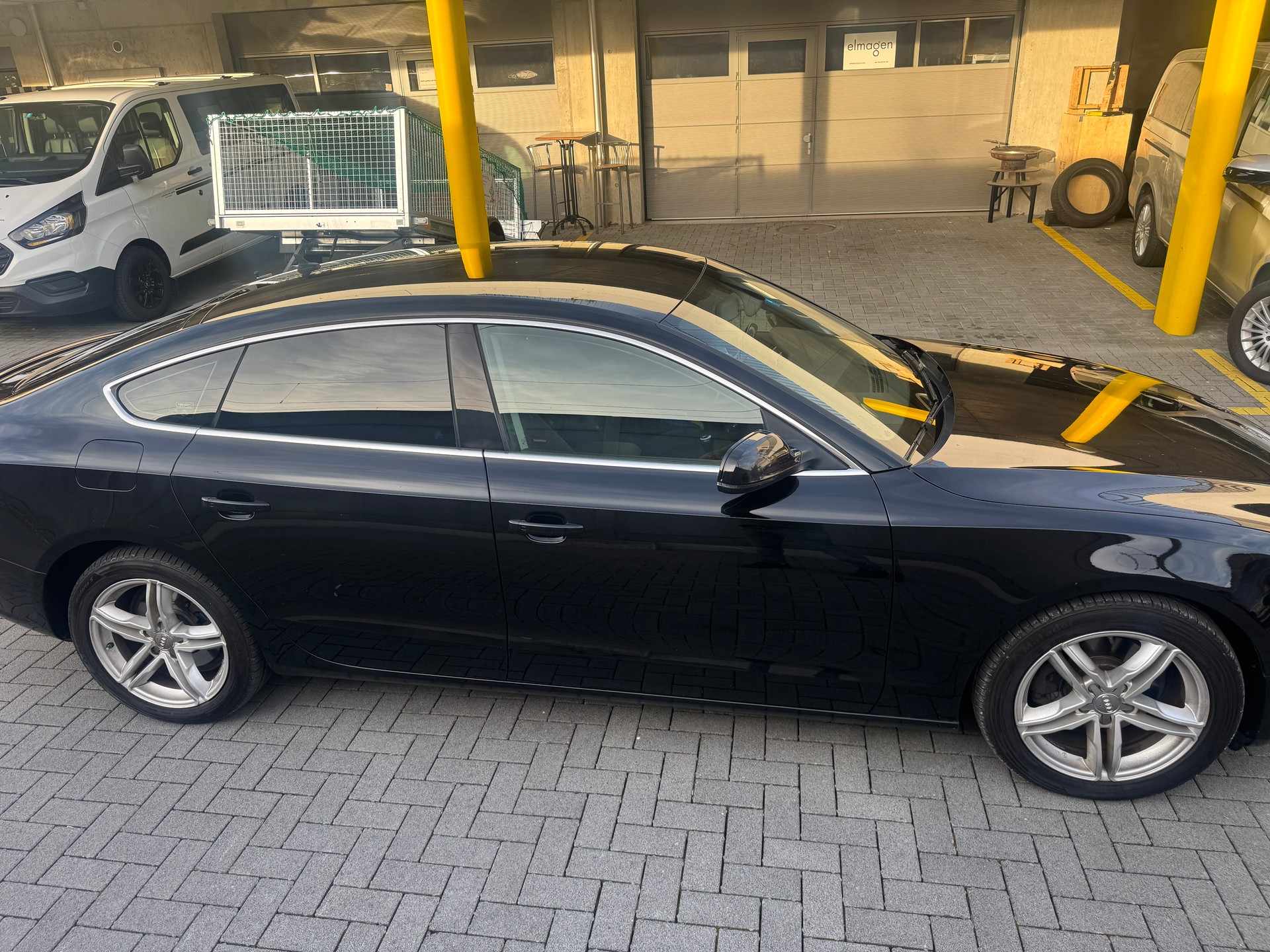 AUDI A5 Sportback 2.0 TDI-image-2