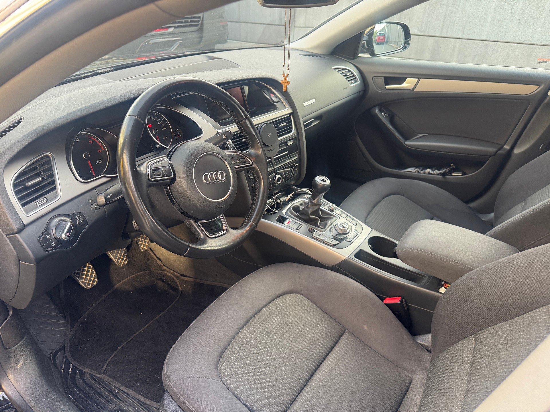 AUDI A5 Sportback 2.0 TDI-image-10