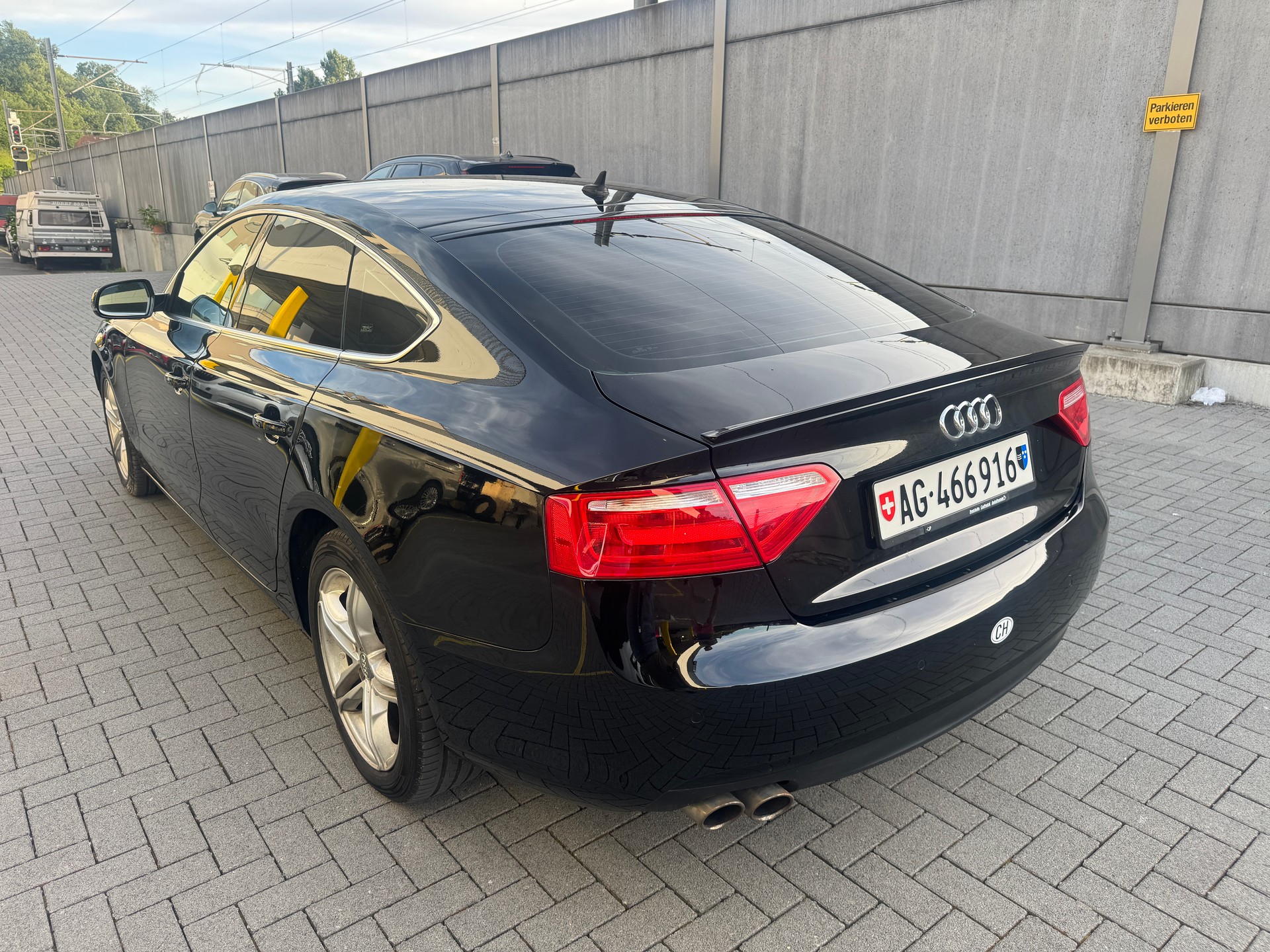 AUDI A5 Sportback 2.0 TDI-image-3