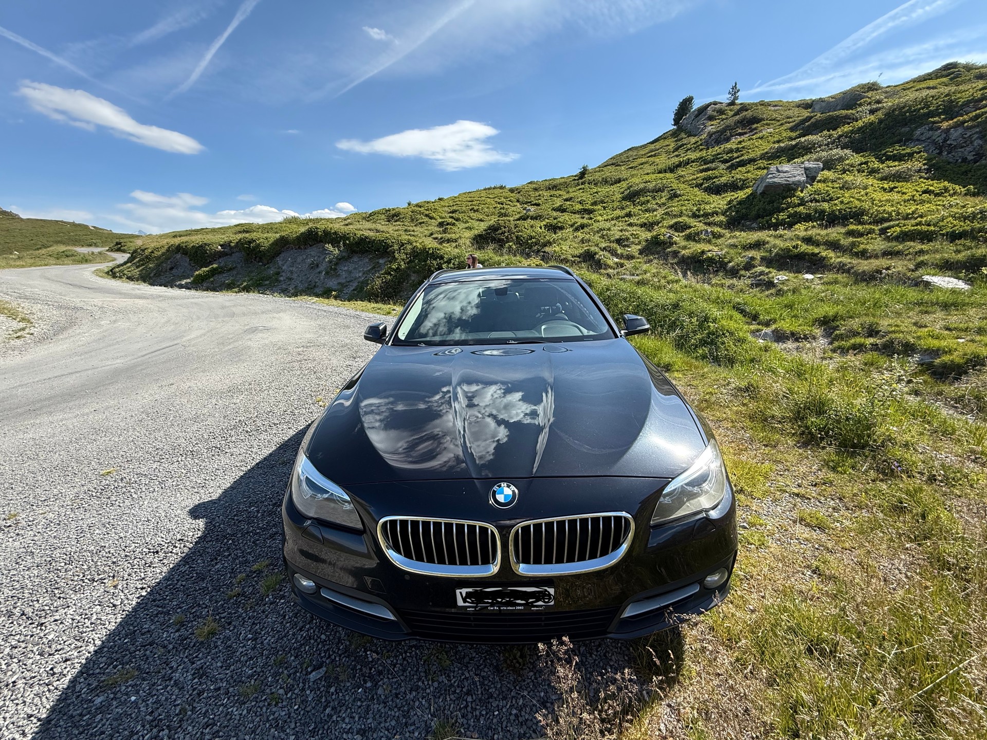BMW 520d xDrive Luxury Line-image-0