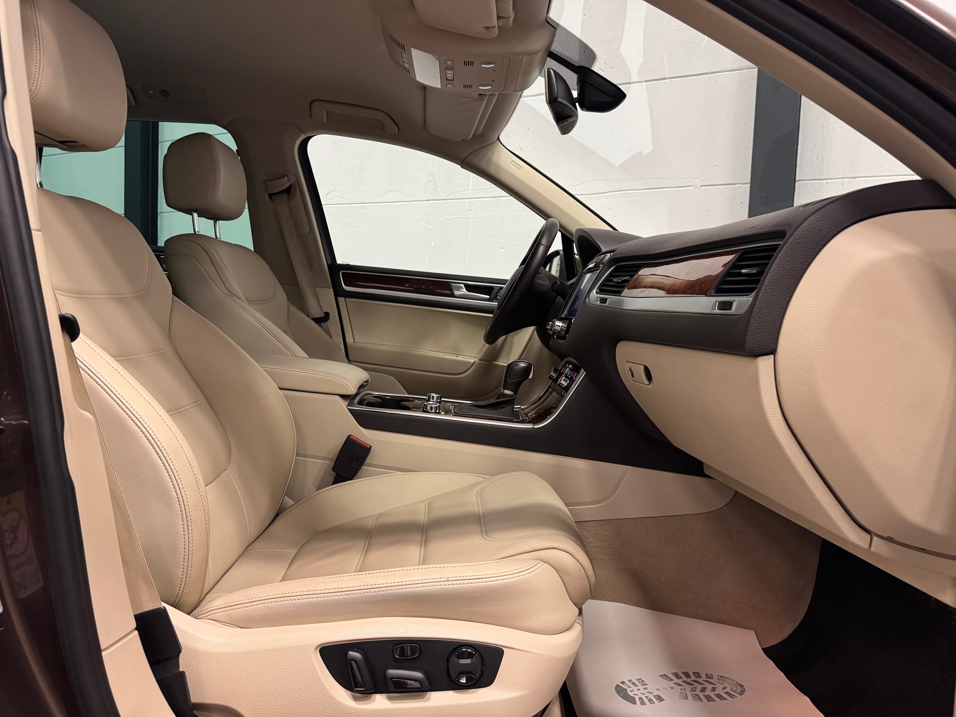 VW Touareg 3.0 TDI BlueMotion Technology Tiptronic-image-19
