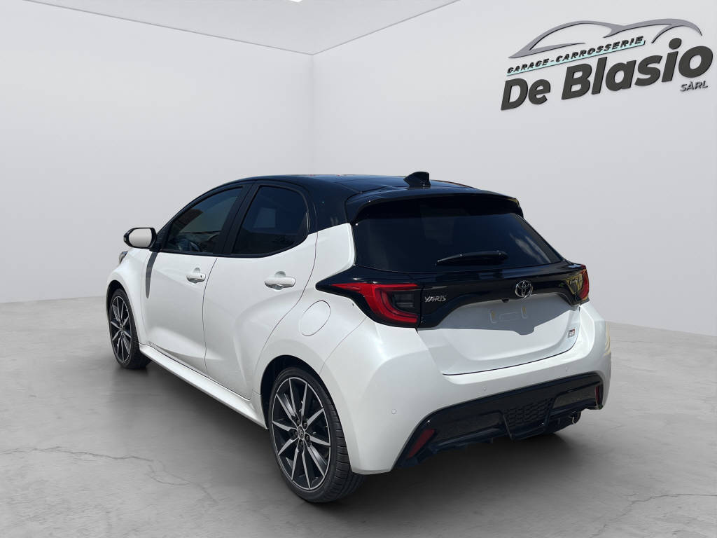 TOYOTA Yaris 1.5 VVT-i HSD GR Sport-image-4