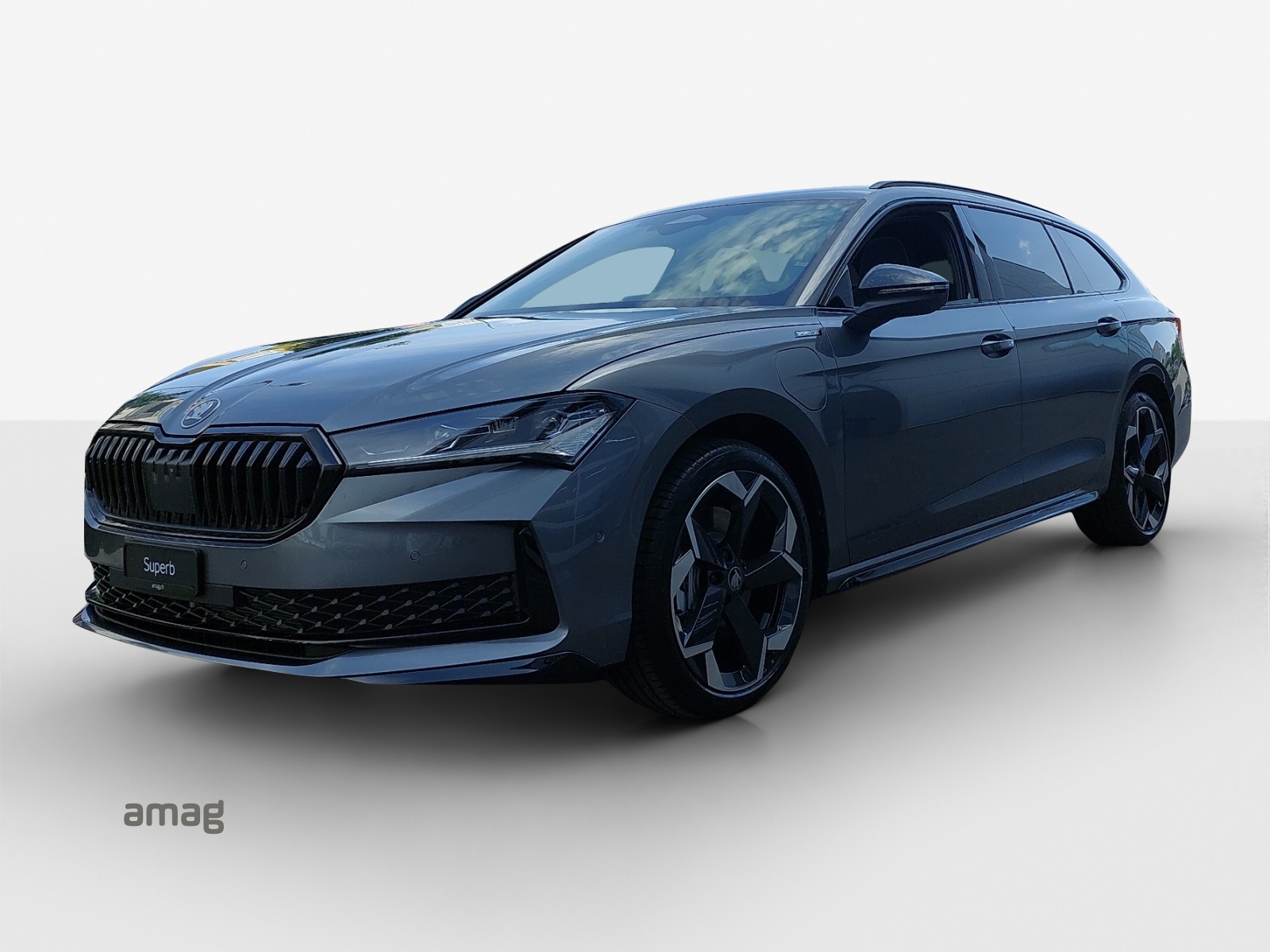 SKODA Superb Combi 1.5 TSI PHEV Sportline DSG-image-0