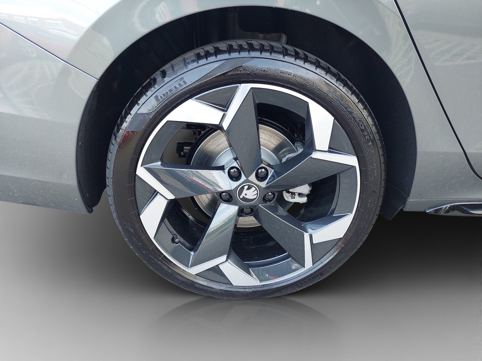 SKODA Superb Combi 1.5 TSI PHEV Sportline DSG-image-13