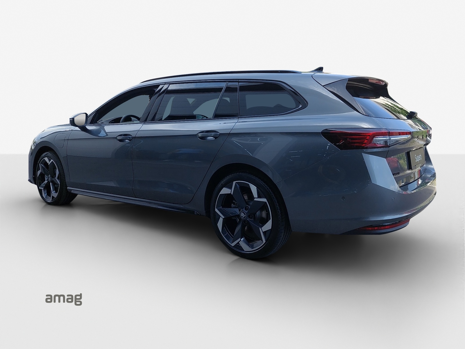 SKODA Superb Combi 1.5 TSI PHEV Sportline DSG-image-2