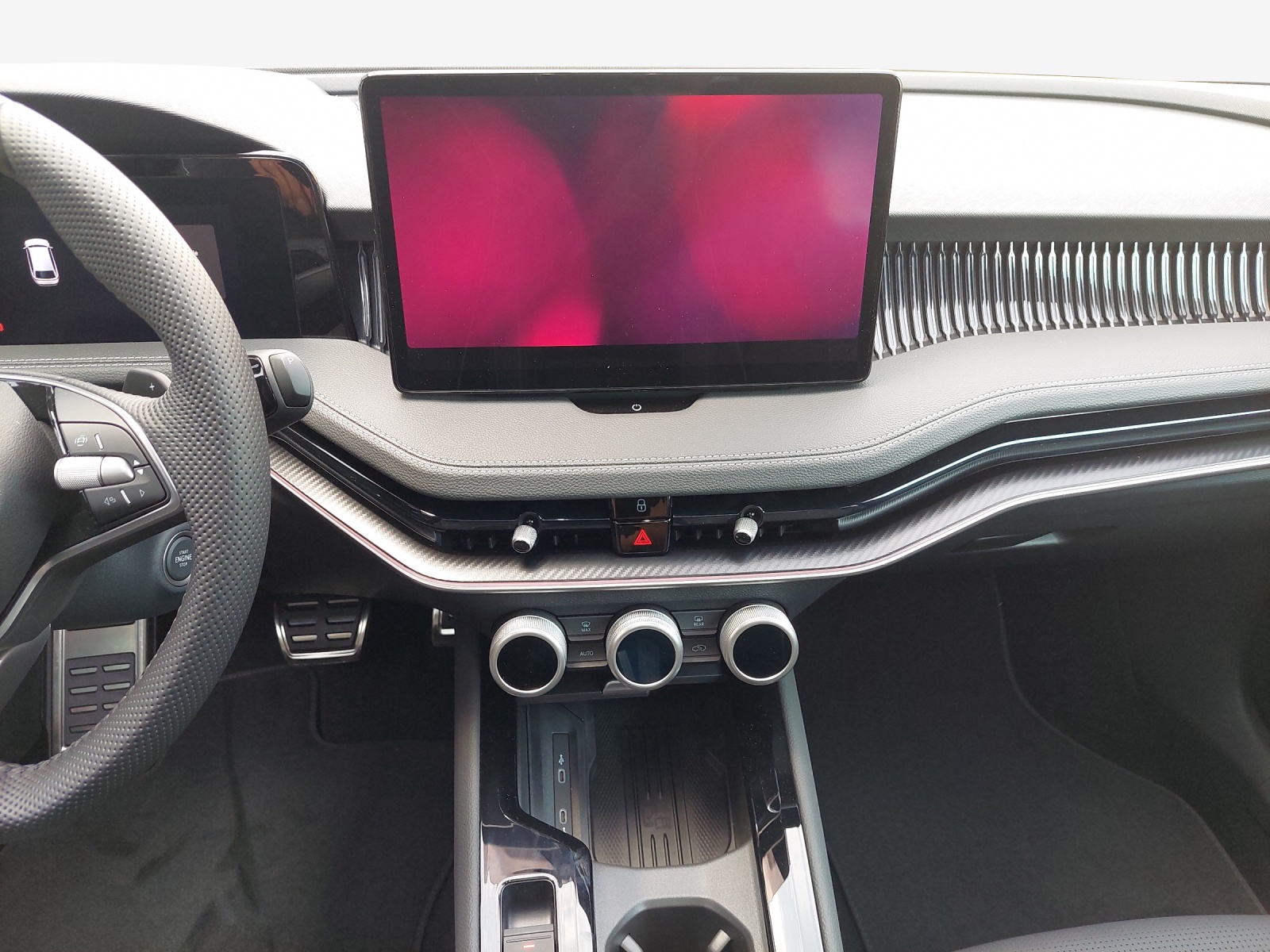 SKODA Superb Combi 1.5 TSI PHEV Sportline DSG-image-10