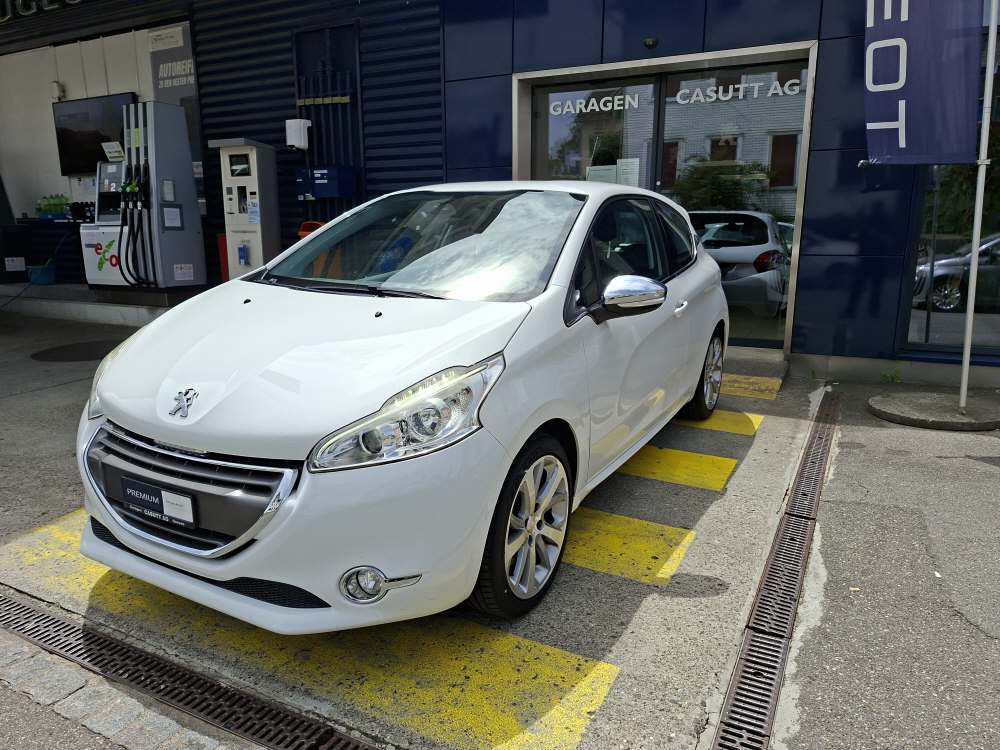 PEUGEOT 208 1.6 THP Allure-image-0
