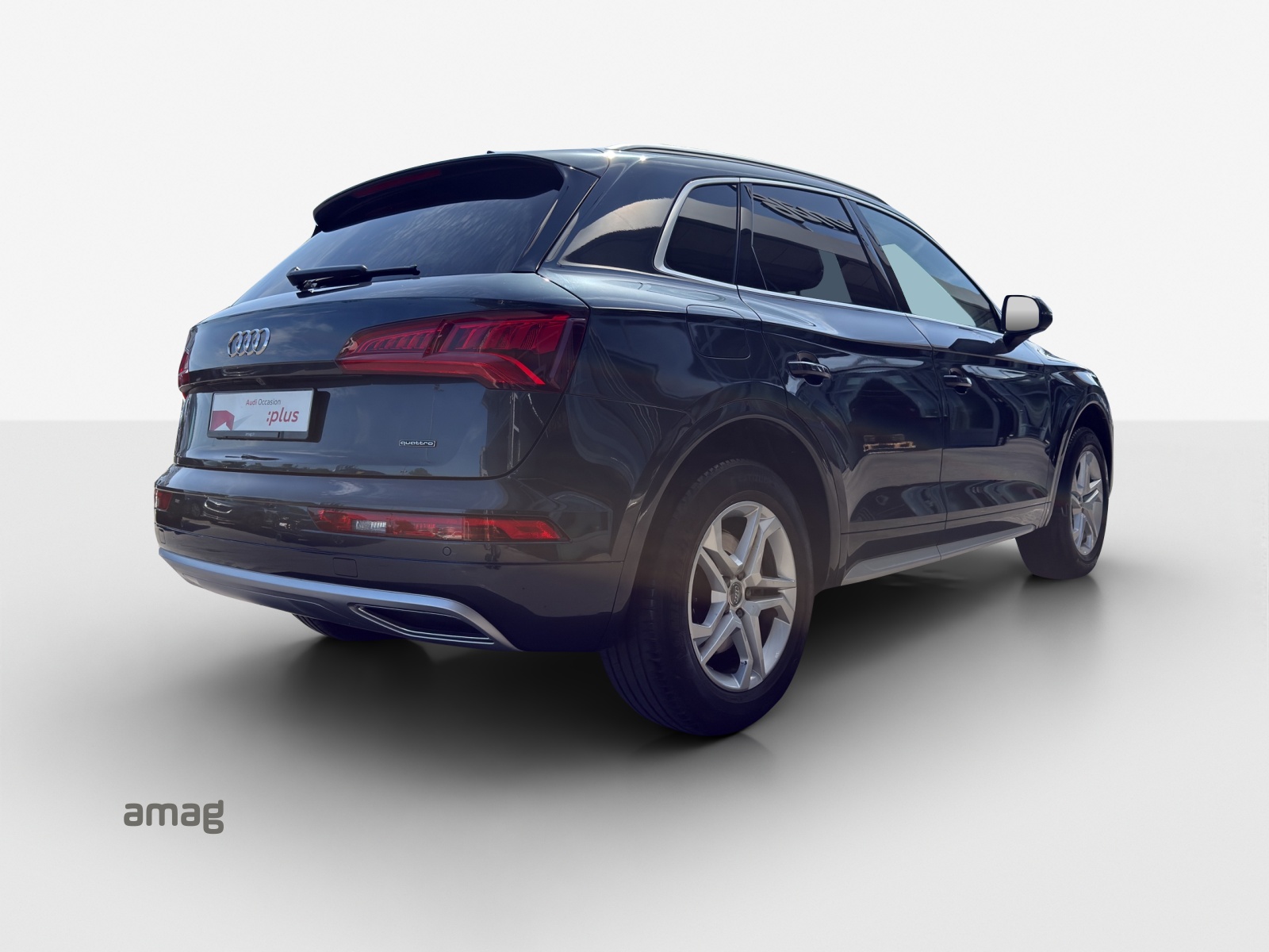 AUDI Q5 2.0 TFSI design quattro S-tronic-image-4
