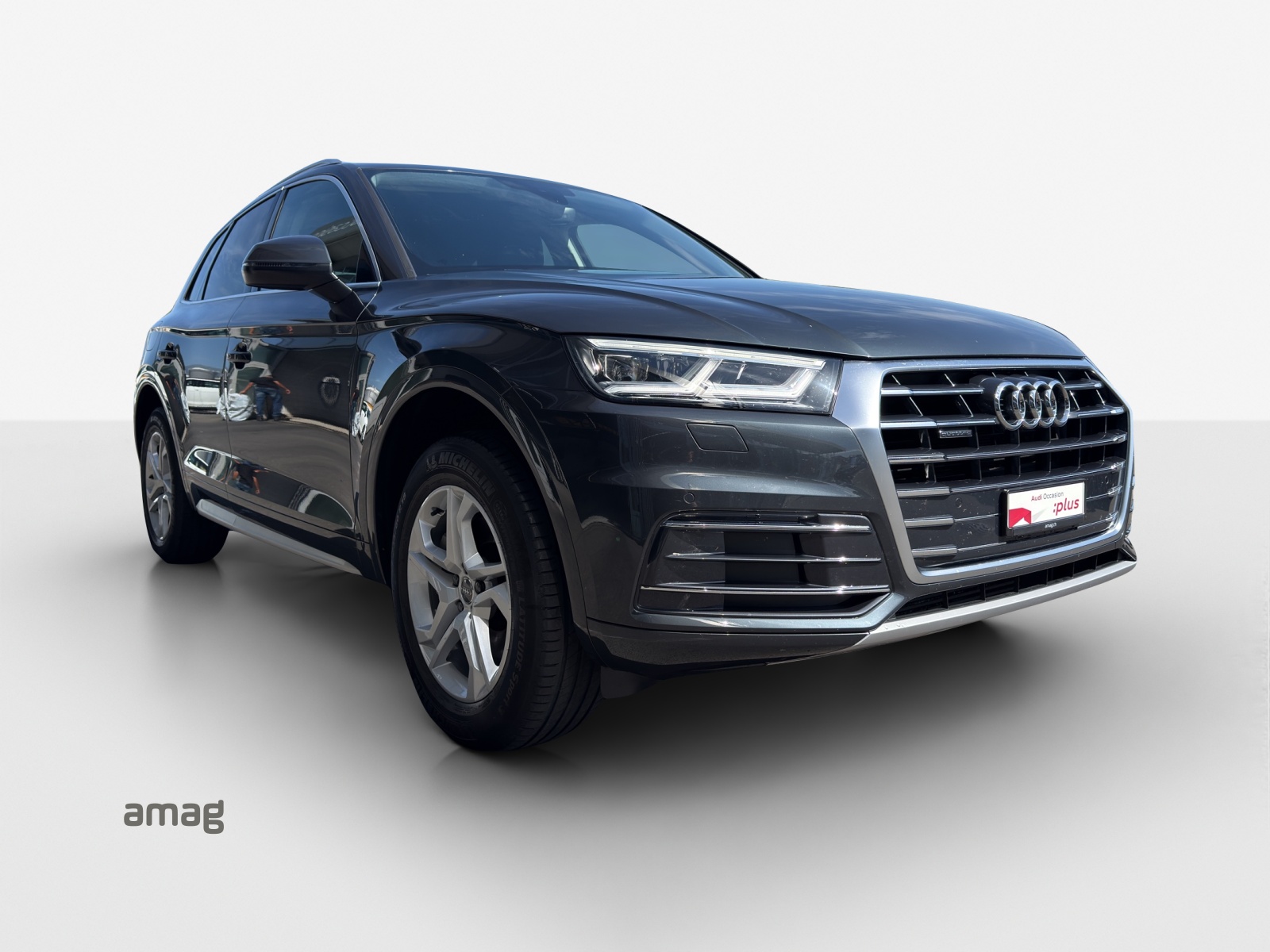 AUDI Q5 2.0 TFSI design quattro S-tronic-image-5