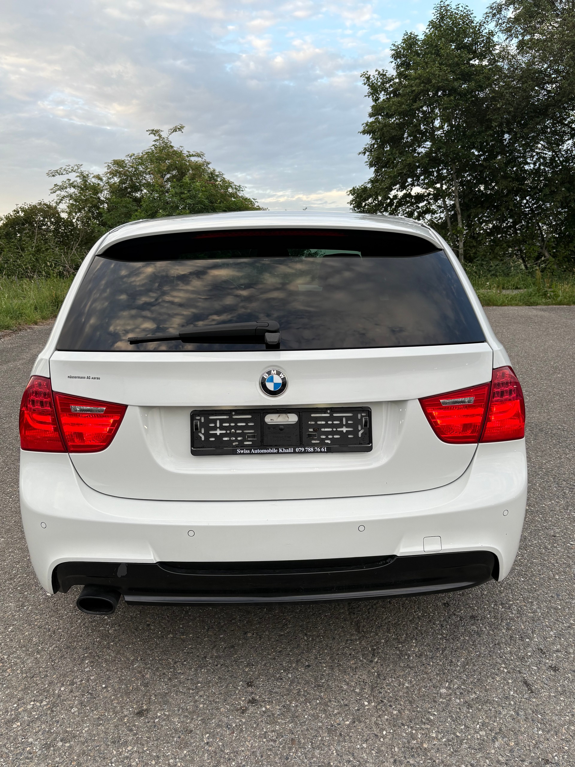 BMW 318d Touring Access-image-5
