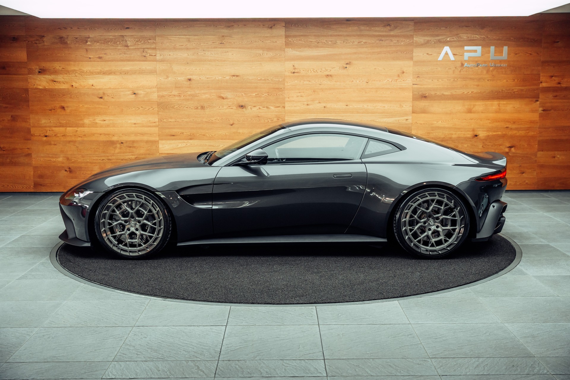 ASTON MARTIN V8 Vantage 4.0 Coupé-image-7