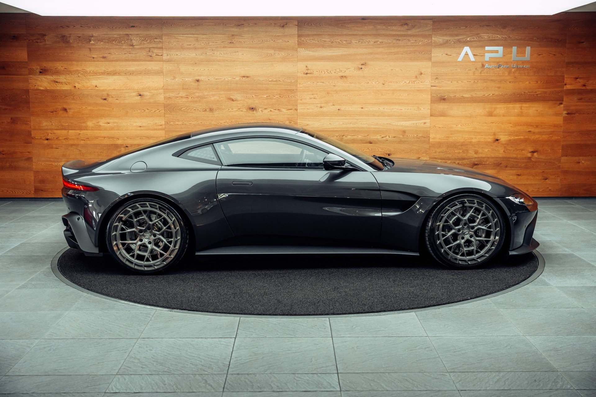 ASTON MARTIN V8 Vantage 4.0 Coupé-image-8