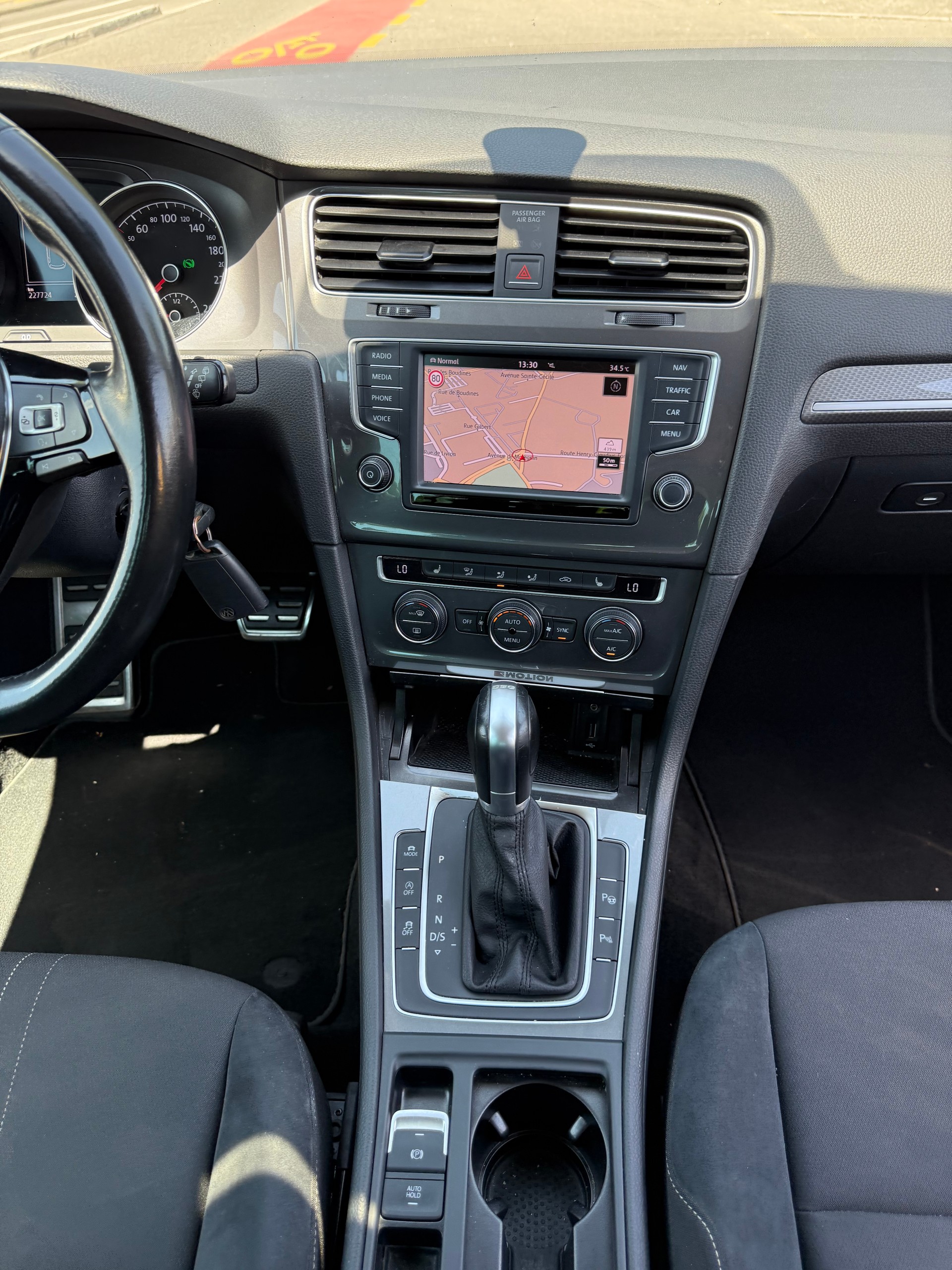 VW Golf 2.0 TDI Alltrack 4Motion-image-11