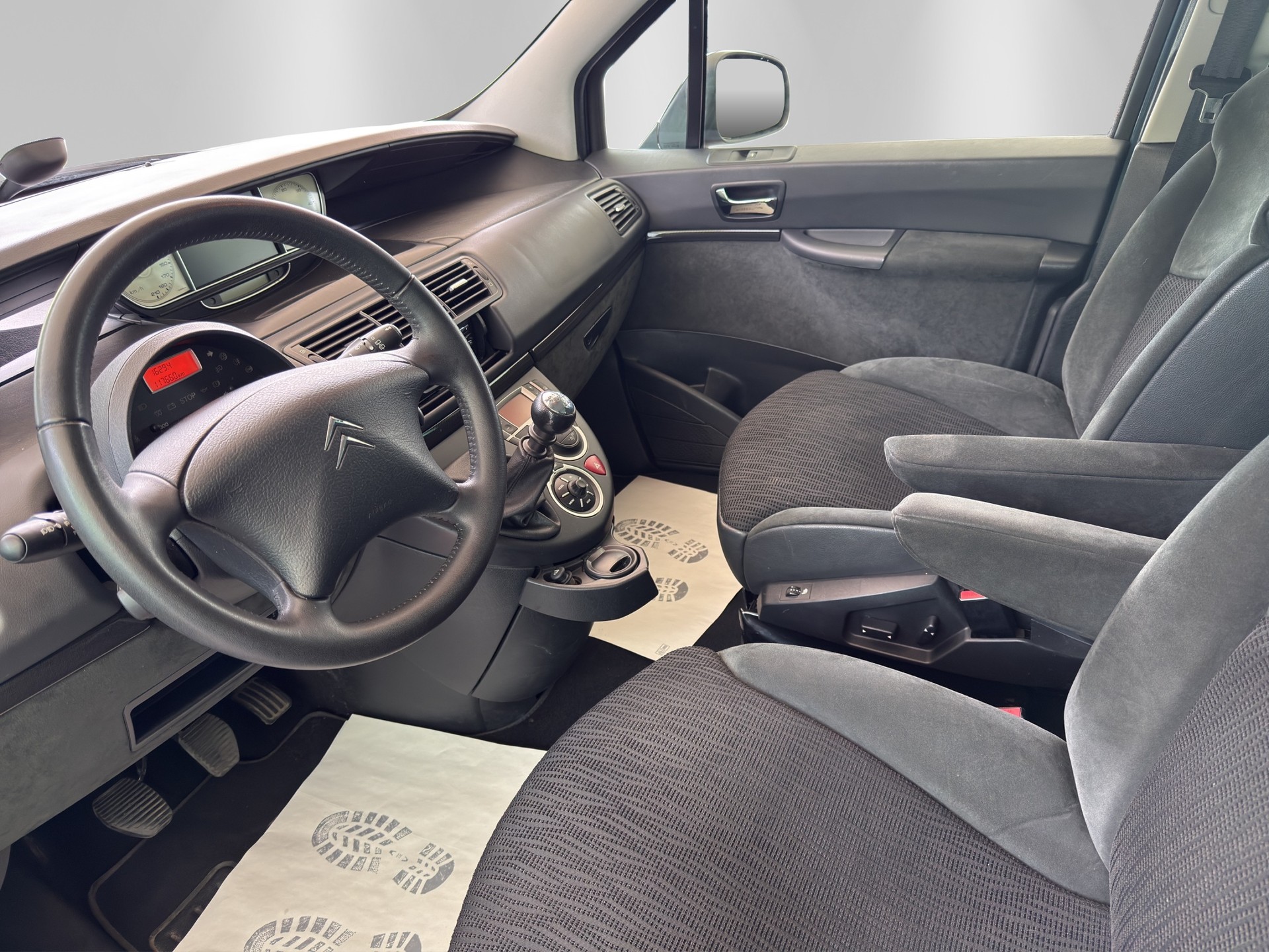 CITROEN C8 2.0 16V HDi Exclusive-image-7